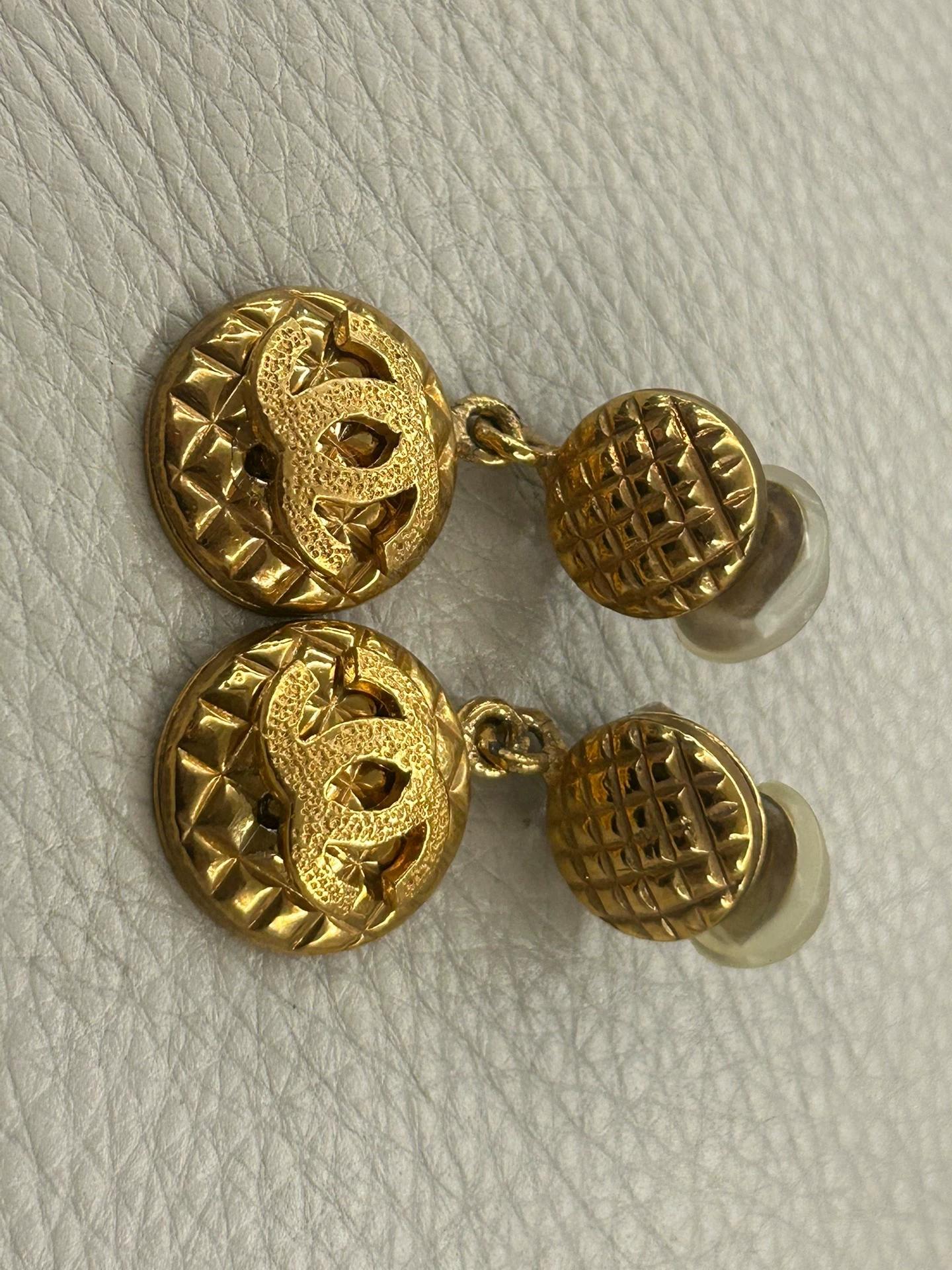 220824-16 Auth CHANEL Vintage Bird's Nest Pearl gold tone Earrings