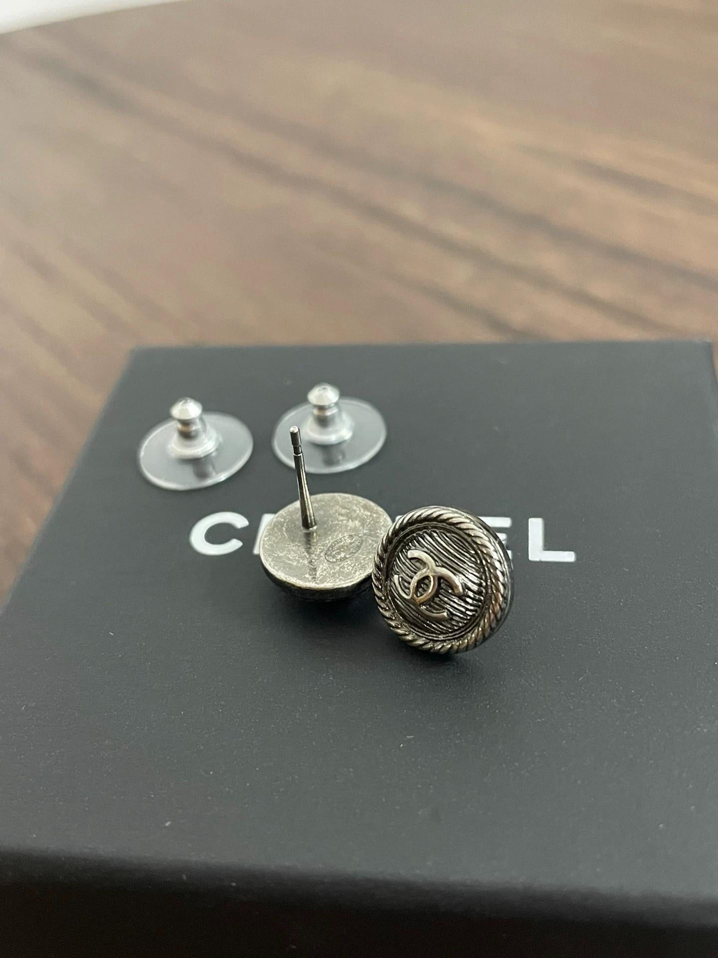 220824-20 Auth Chanel CHANEL Double C Silver tone Earrings