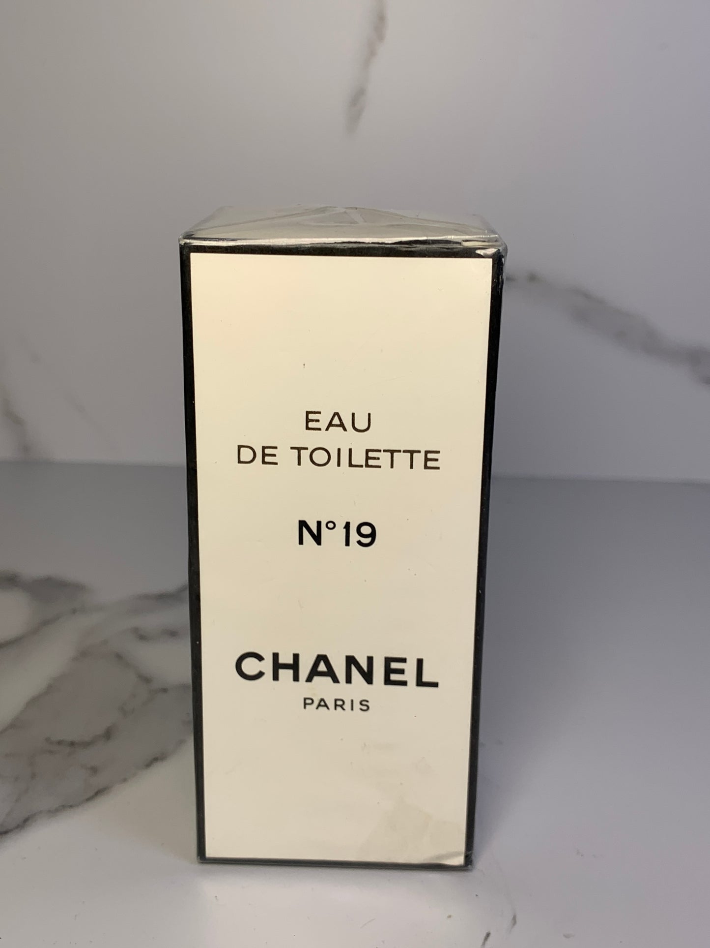 Sealed Chanel No.19 100ml 3.4 oz Eau de toilette edt - 230425