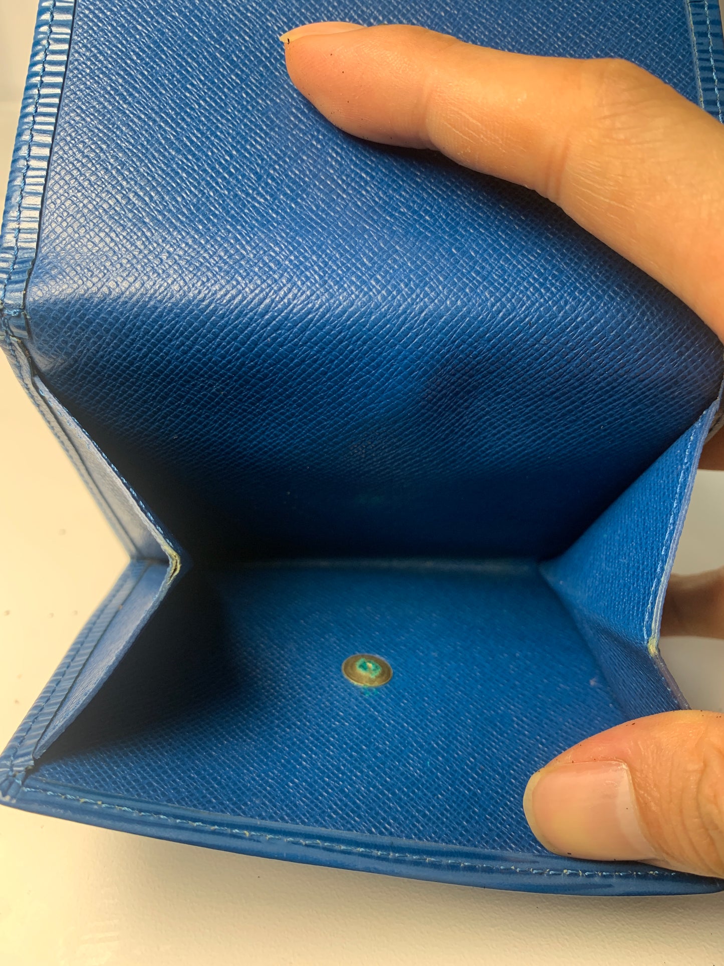 Rare Women Louis Vuitton EPI coins bag holder wallet LV - 040424