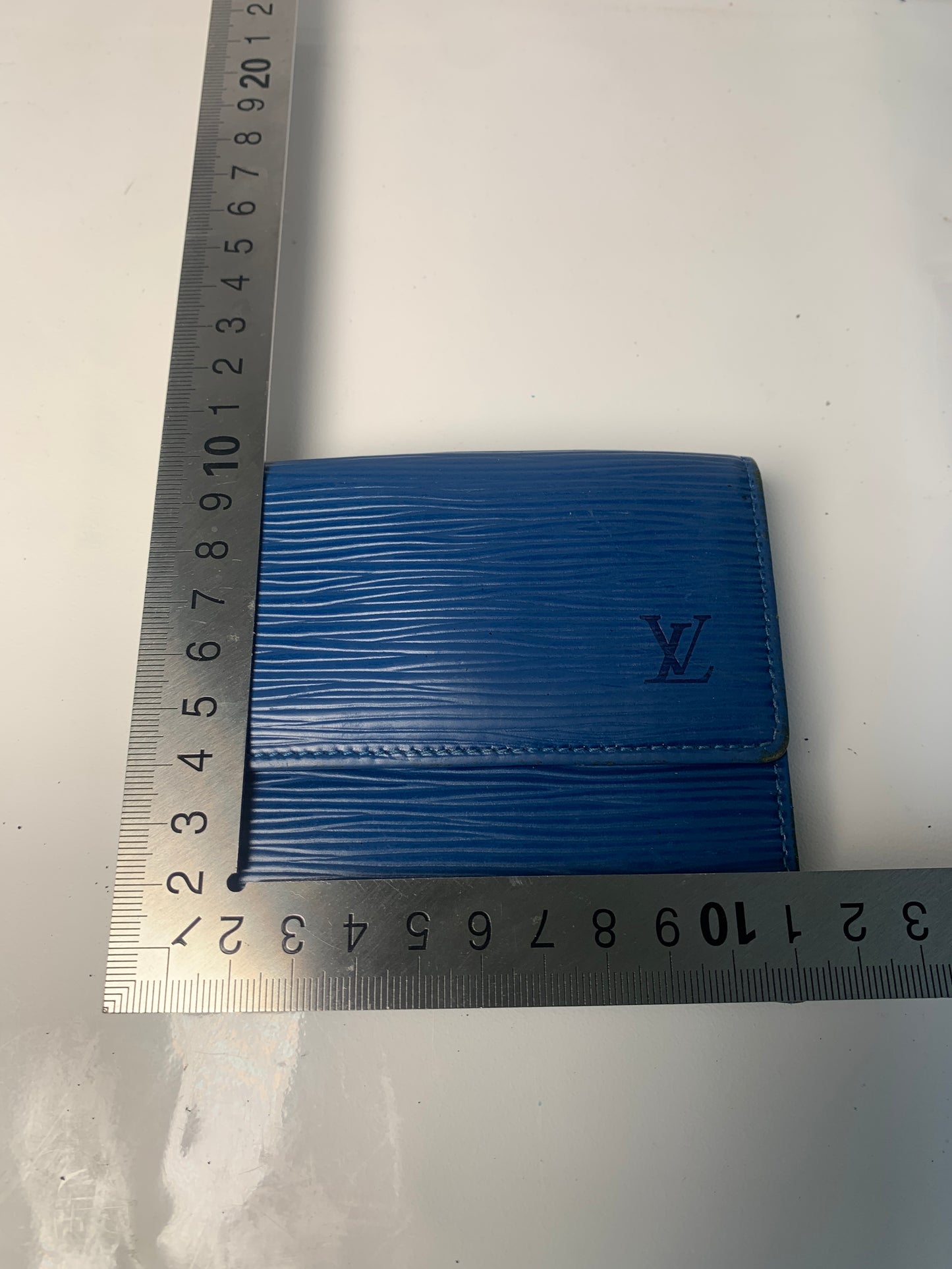 Rare Women Louis Vuitton EPI coins bag holder wallet LV - 040424