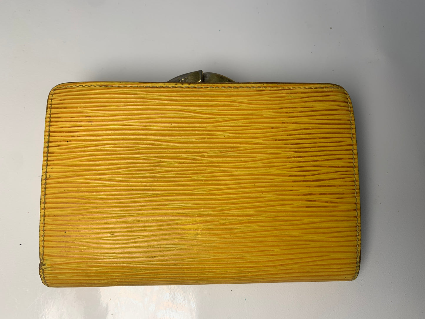Rare Women Louis Vuitton EPI coins bag holder wallet LV - 040424