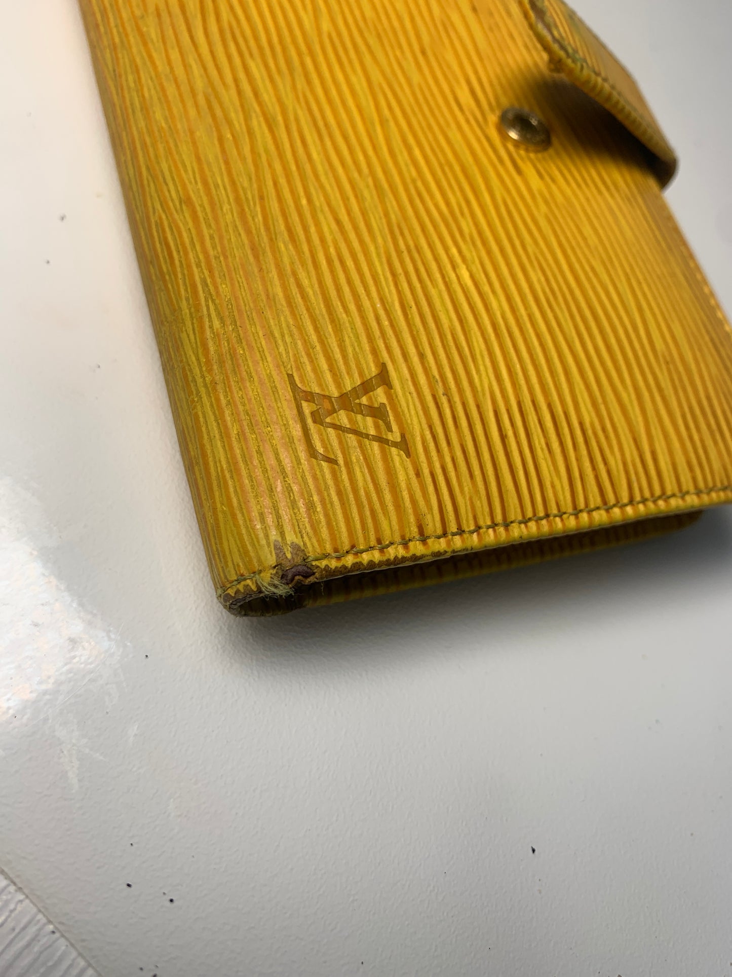 Rare Women Louis Vuitton EPI coins bag holder wallet LV - 040424