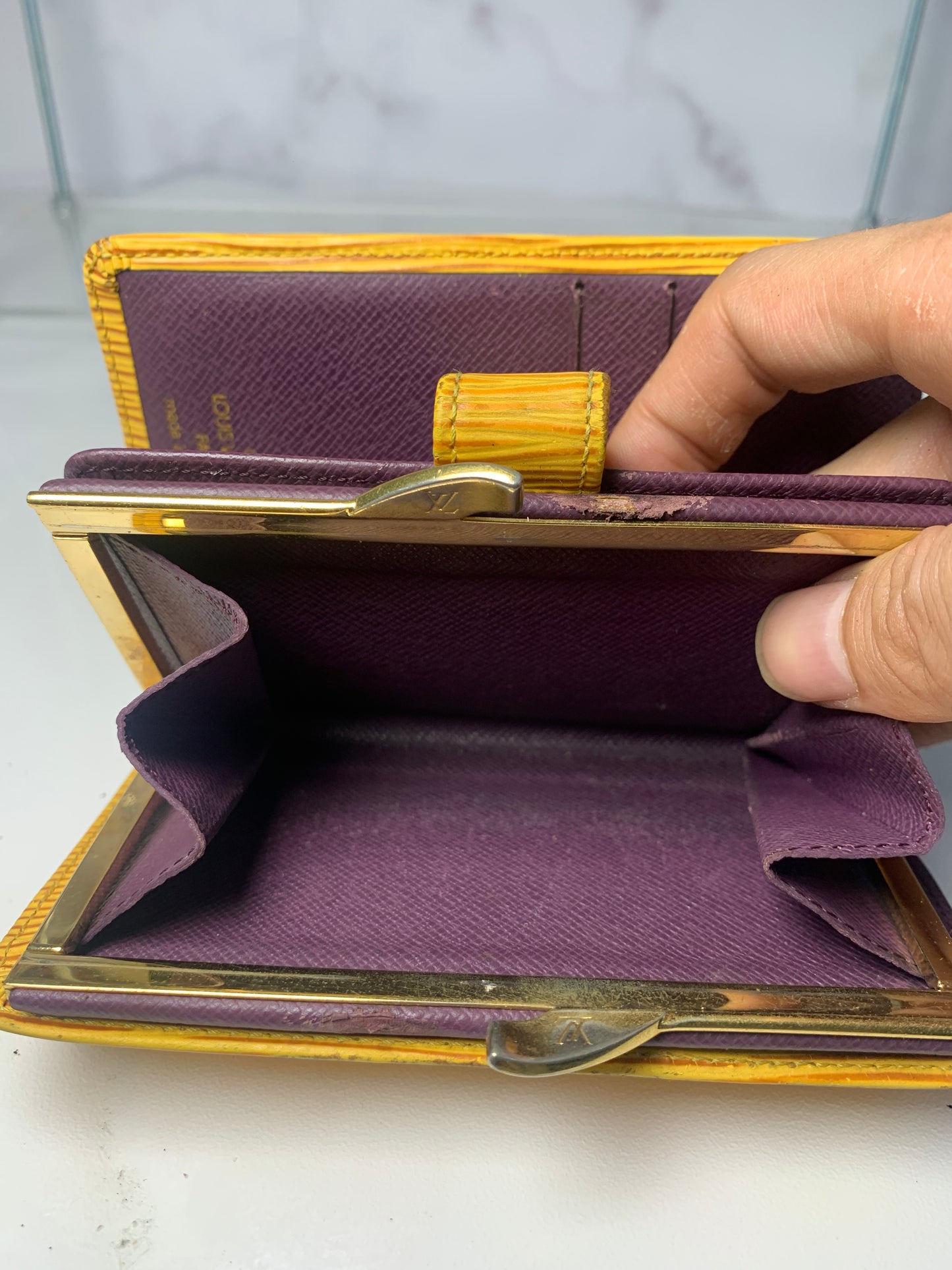Rare Women Louis Vuitton EPI coins bag holder wallet LV - 040424