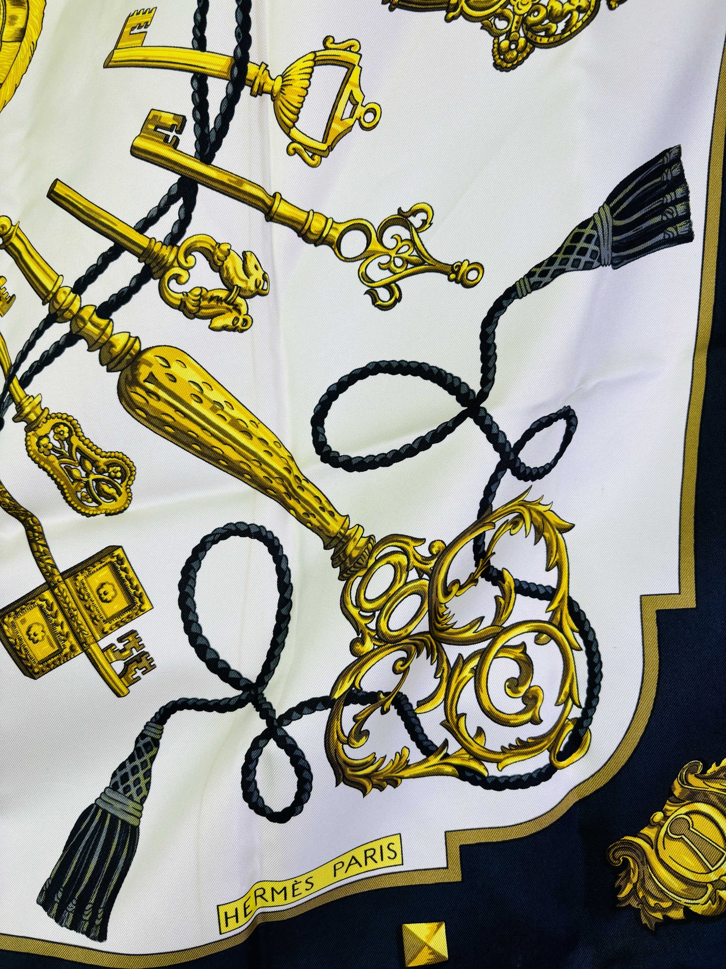 Auth Hermes Scarf Silk Black 90 x 90cm - 070524