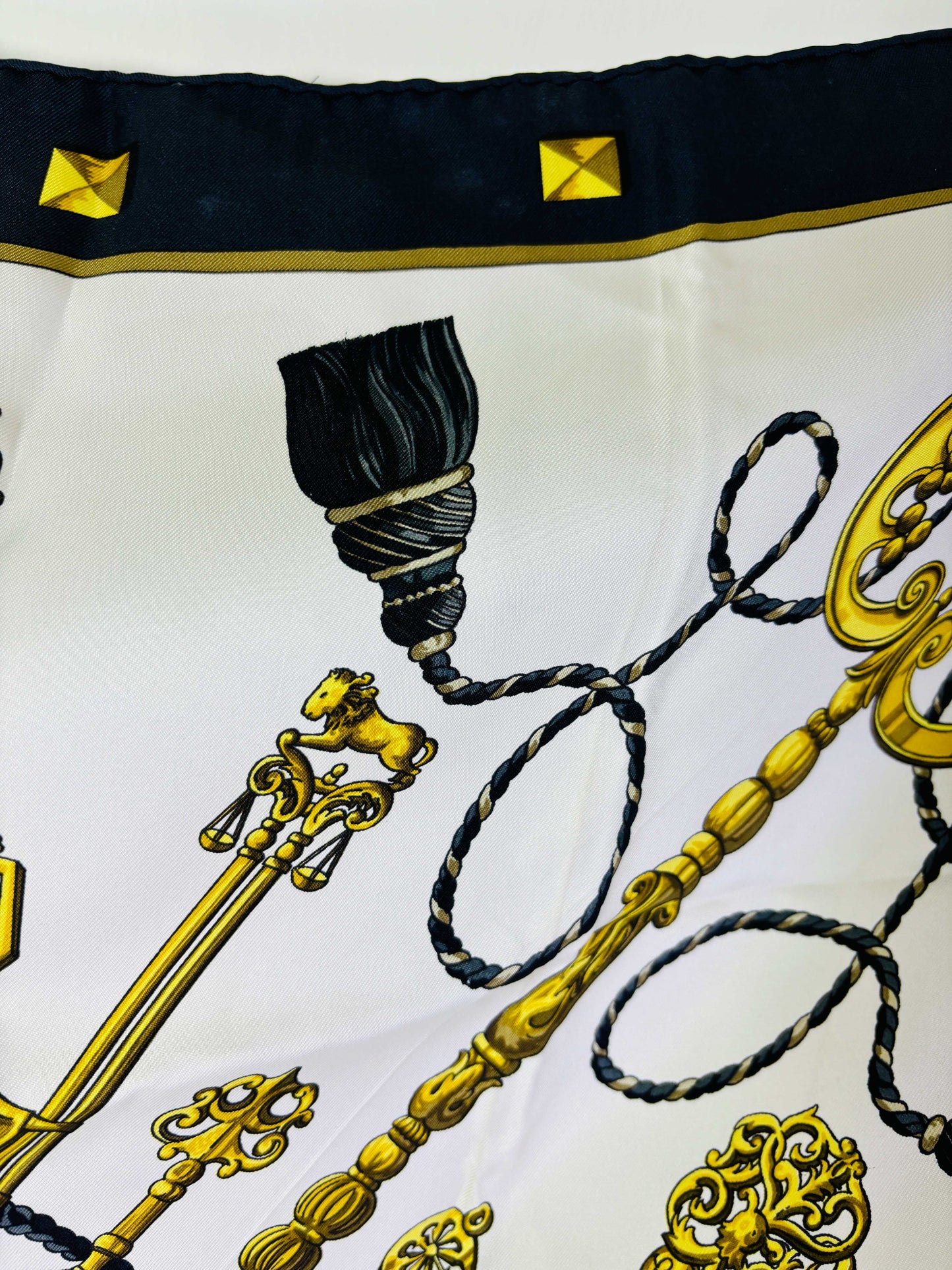 Auth Hermes Scarf Silk Black 90 x 90cm - 070524