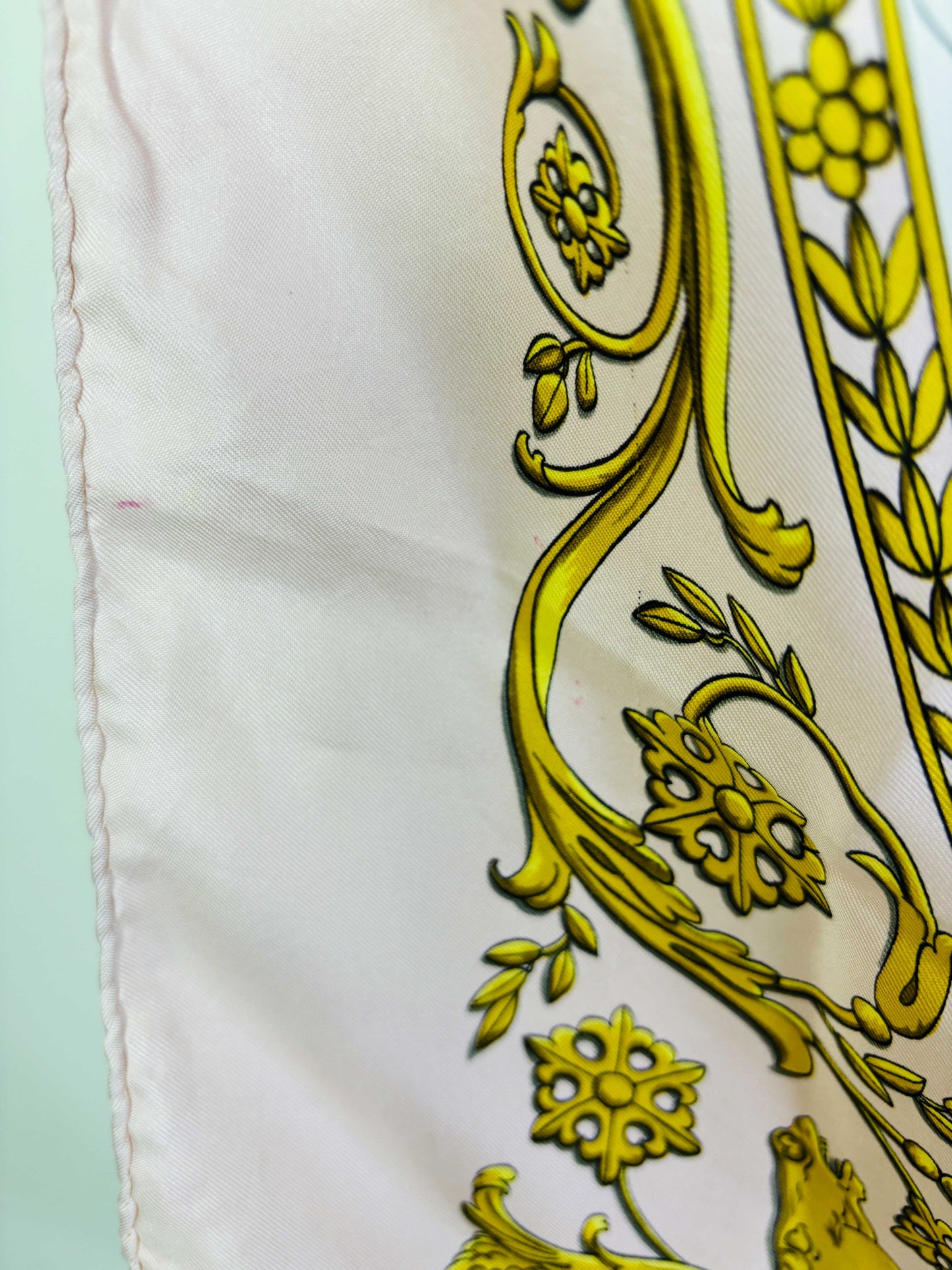 Auth Hermes Scarf Silk Pink 90 x 90cm - 070524