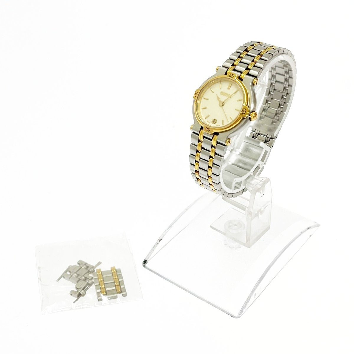 Rare Women Gucci gold tone watch mint cond - 060624