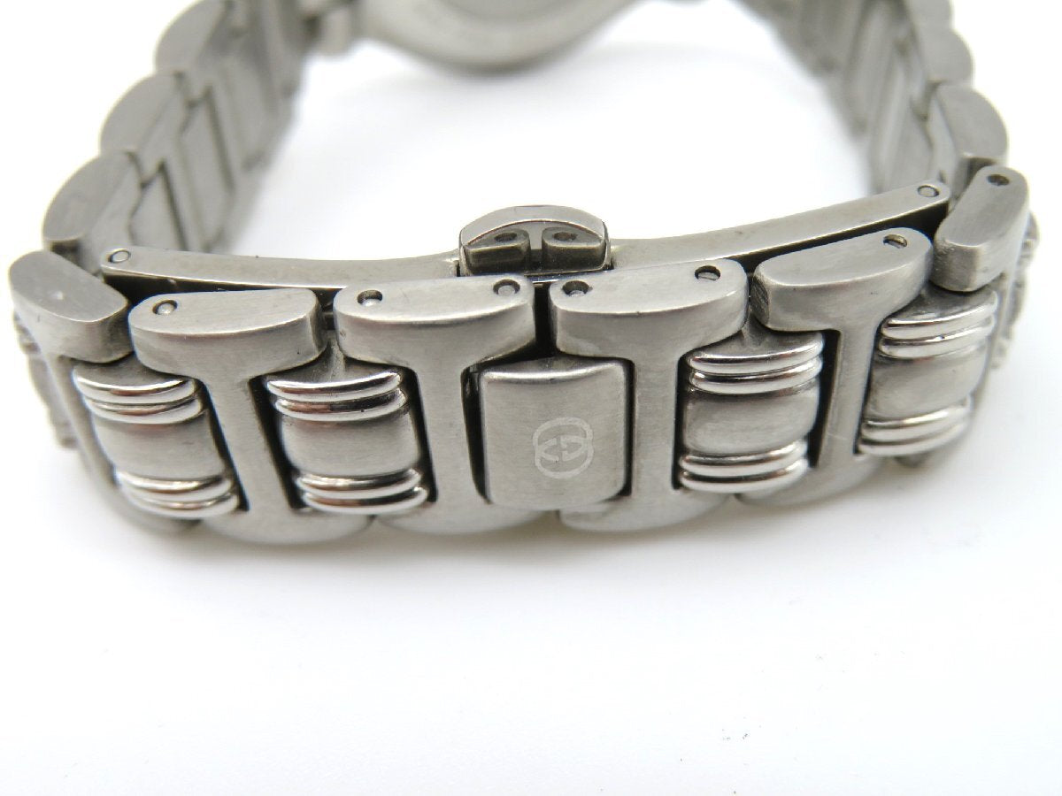 Rare Women Gucci silver tone watch - 060624