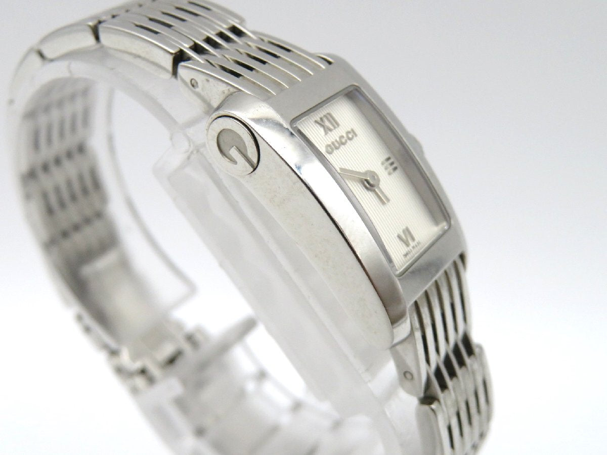 Rare Womenn Gucci silver tone watch - 060624