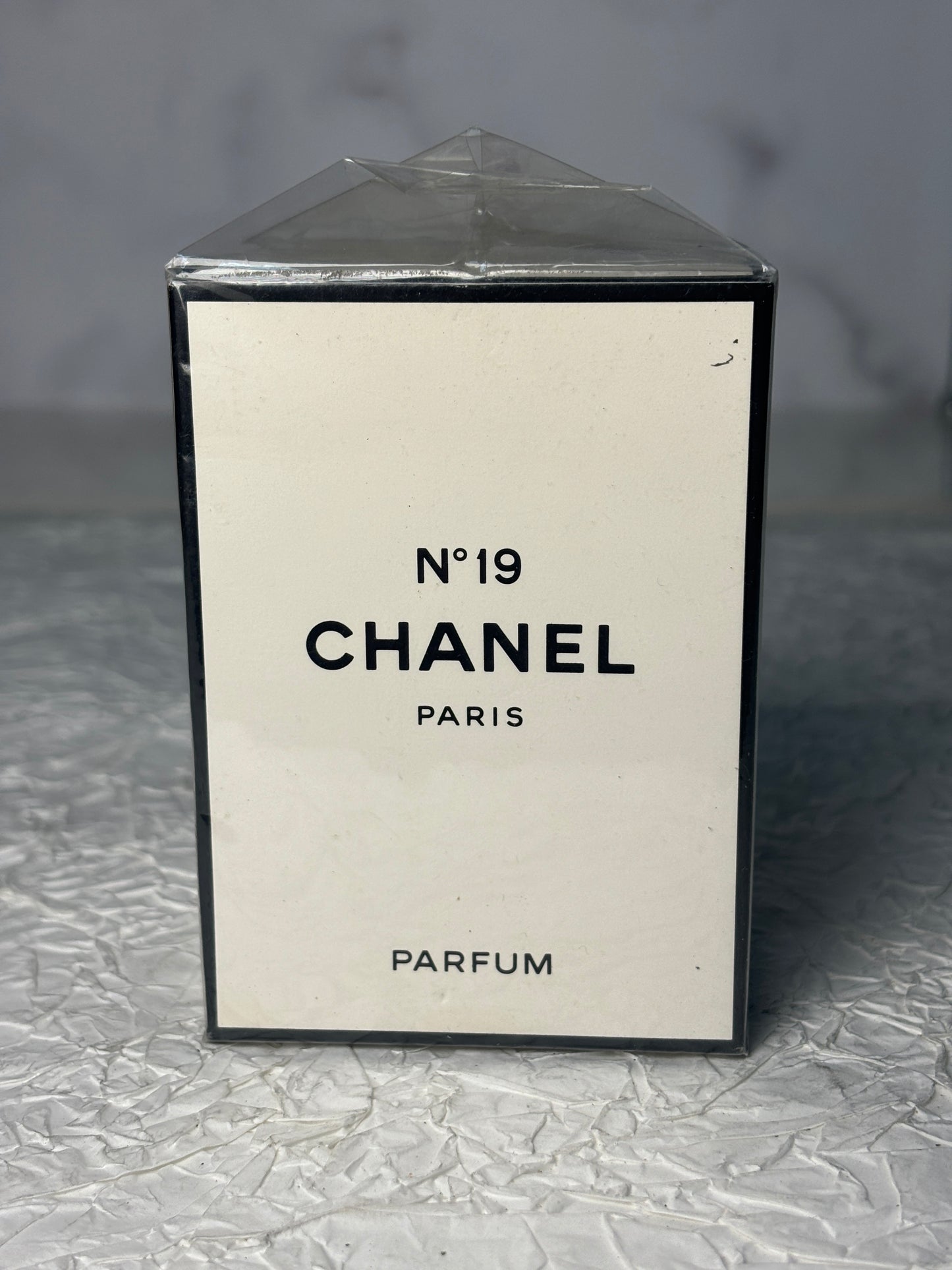Rare Sealed Chanel No. 19 28 ml 1 oz Parfum perfume - 181024-35