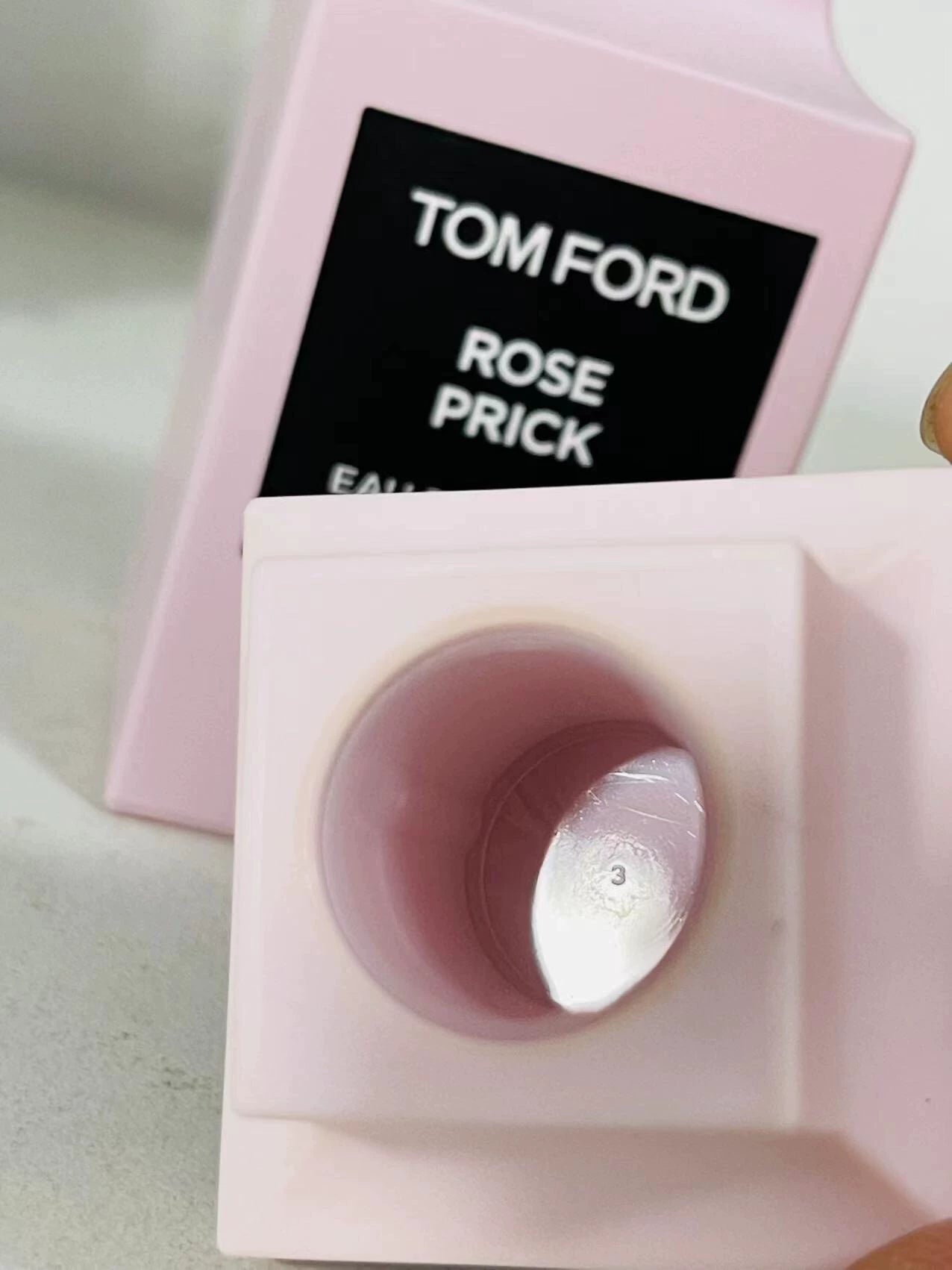 260526-25 Tom Ford 50mlTF Thorn Rose 50ml 1.7 oz