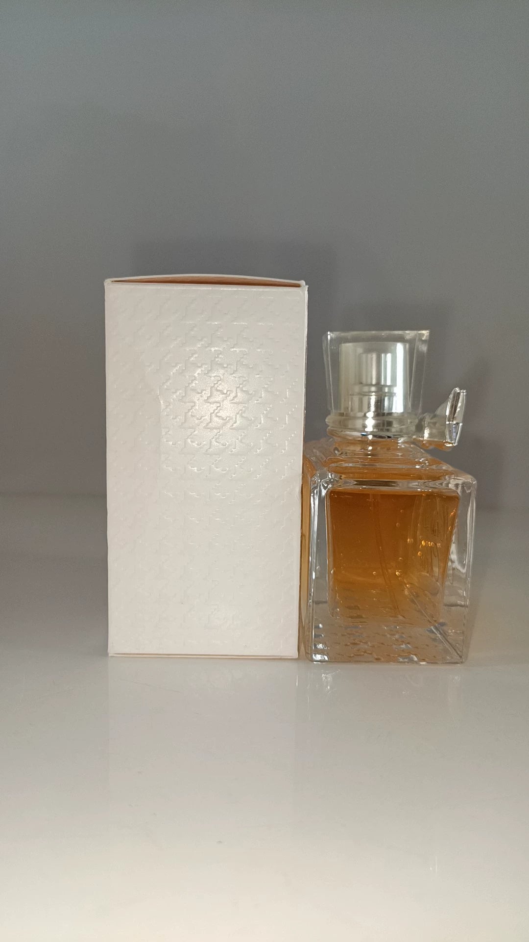 130725-52 Christian Dior Miss Dior Cherie Eau de Parfum EDP 50ml 1.7oz
