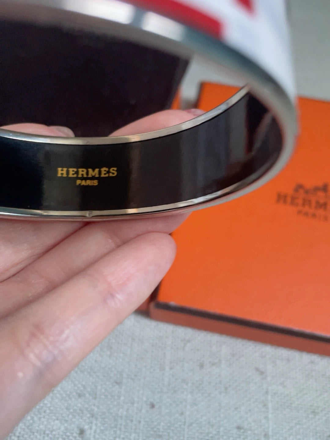 281024-27 Auth HERMES Bracelet Bangle Blanc Size GM