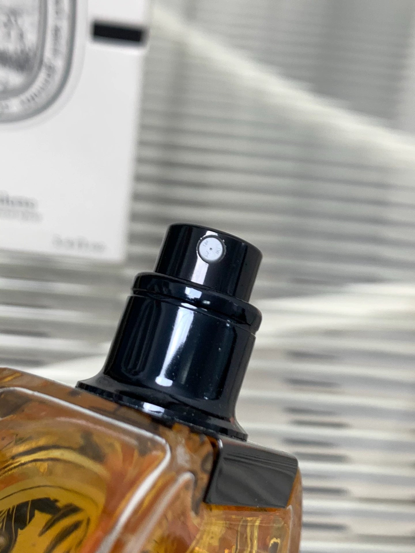 280726-120 There is box Parfum 100ml 3.4 oz