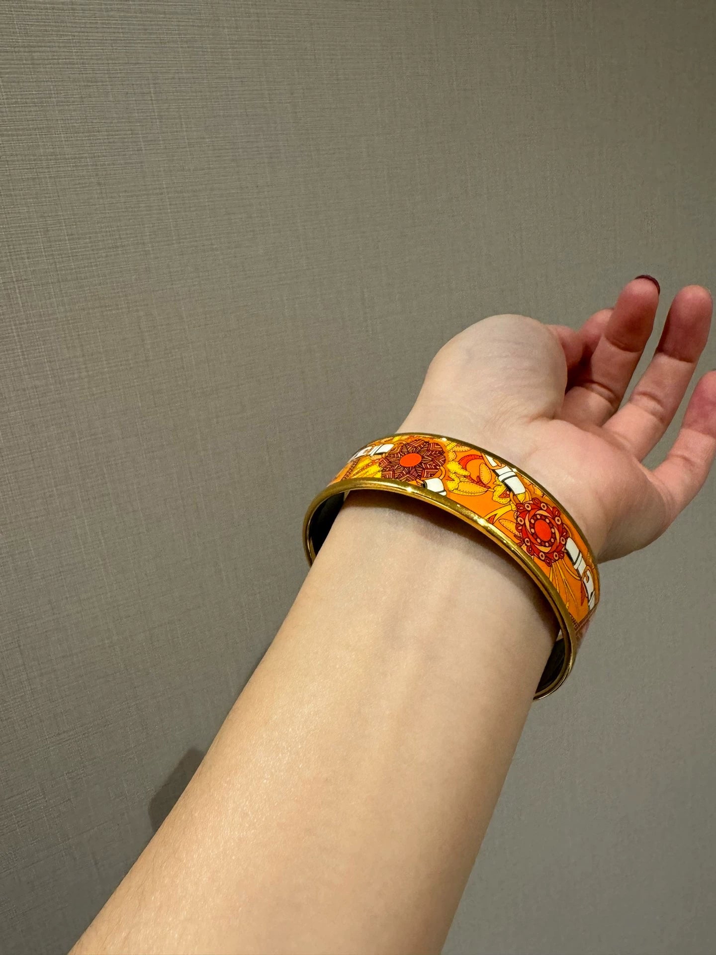 281024-29 Auth HERMES Bracelet Bangle Blanc Size GM