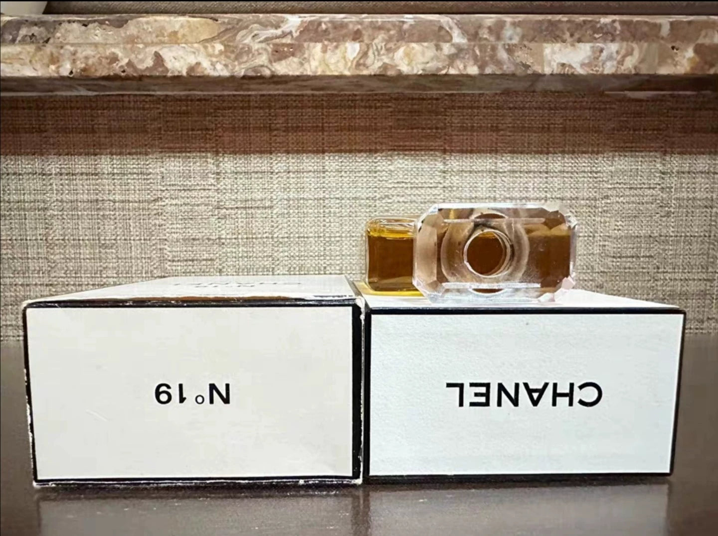151025-62 Chanel No 19 EXTRAIT Parfum 28 ml 1 oz