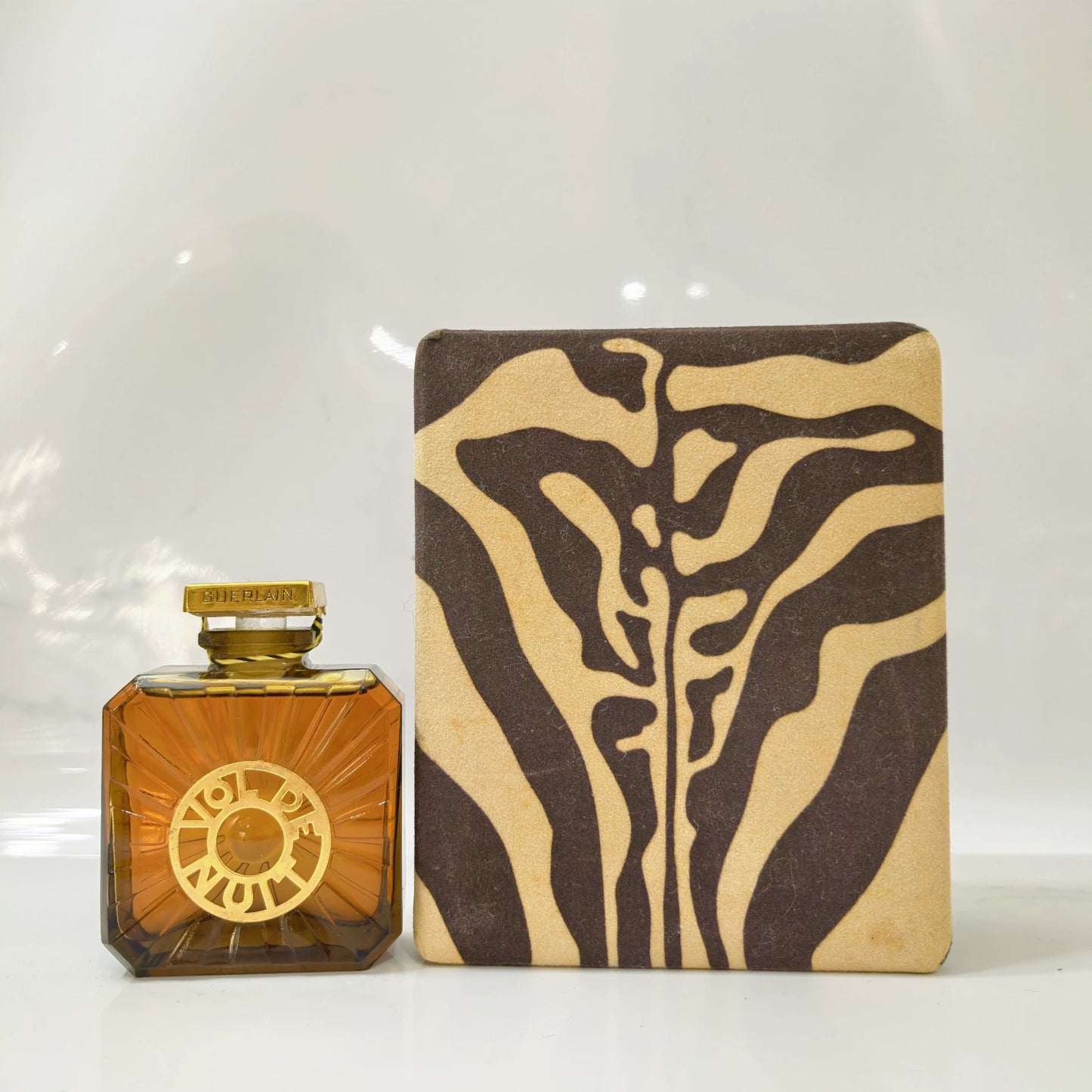 260325-13 Guerlain vol de Nuit 30ml 1 oz parfum perfume