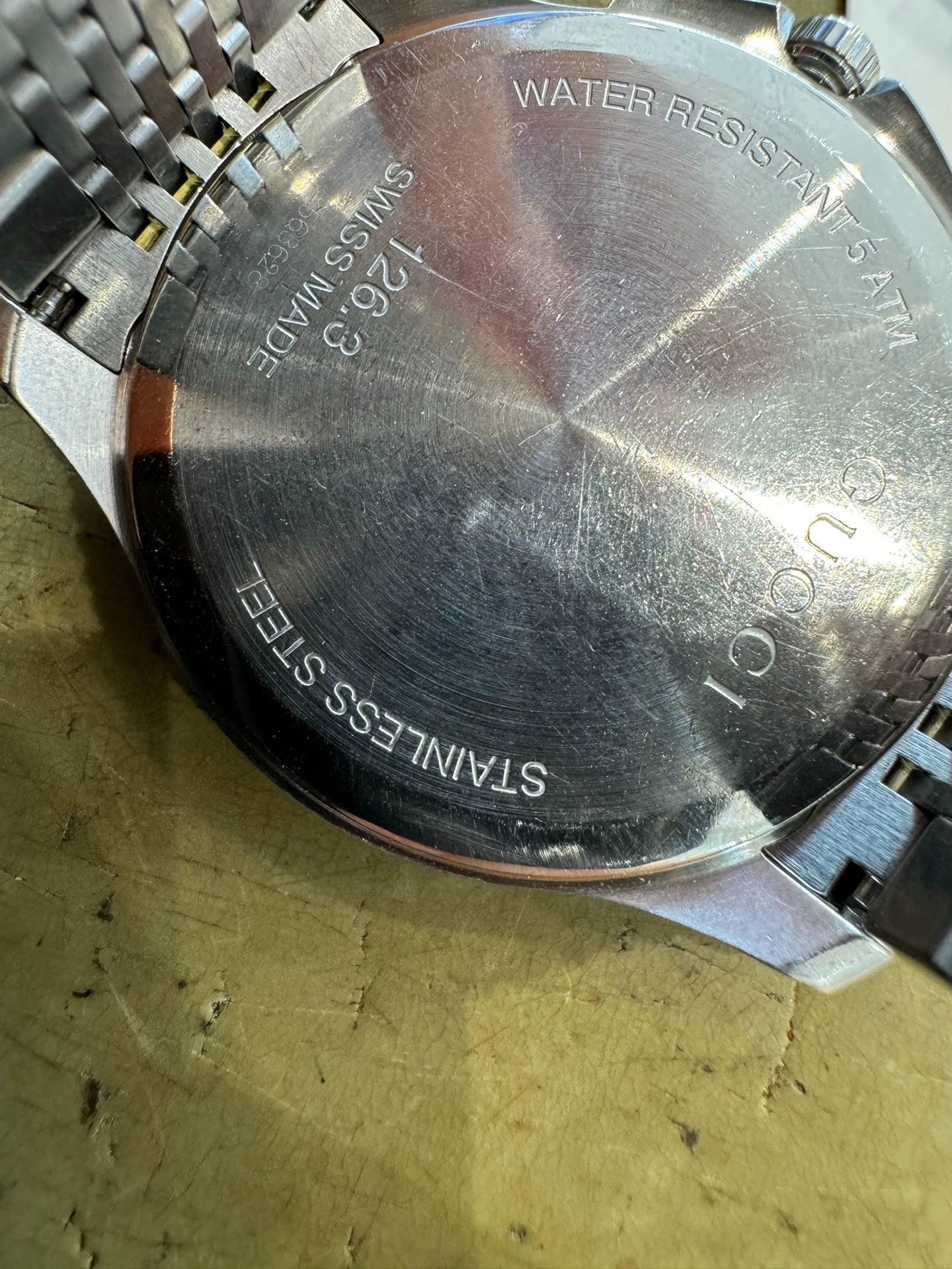 291024-77 Gucci watch 126.3, quartz watch, unisex