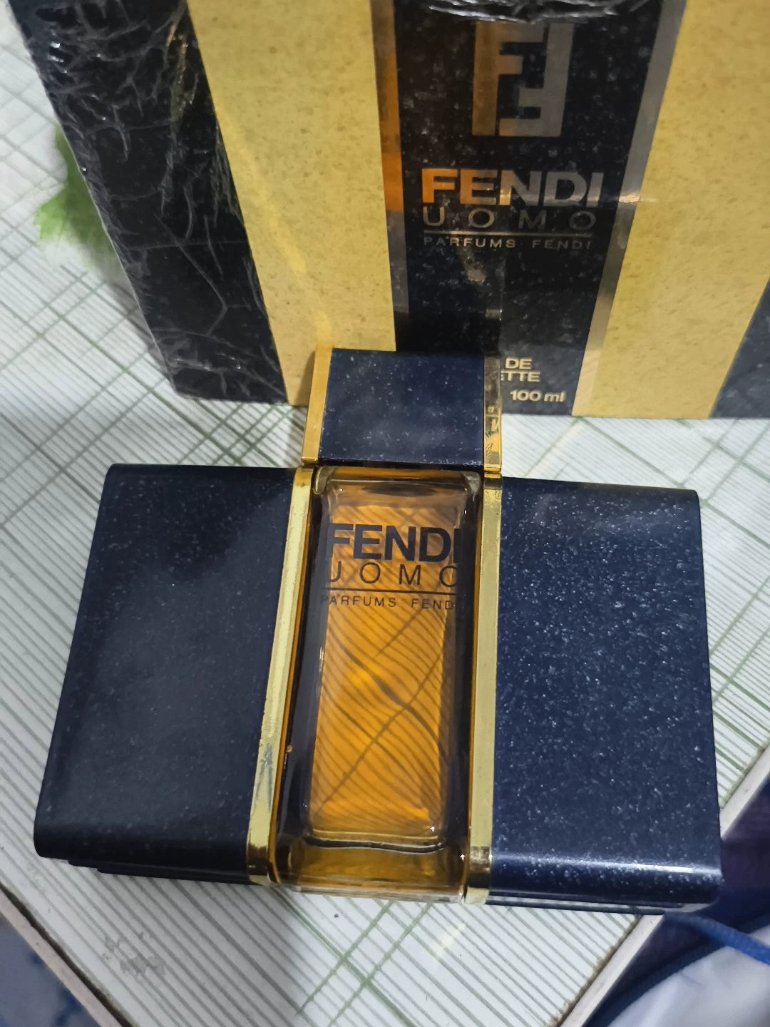140825-31 Fendi 100ml 3.4oz EDP eau de parfum