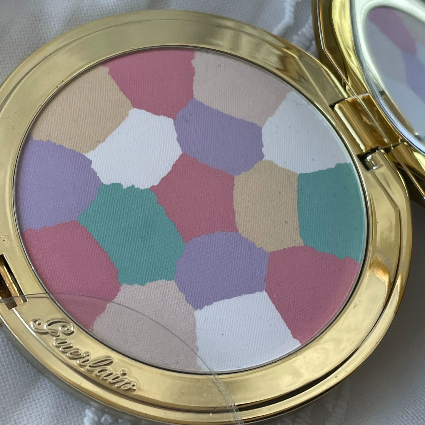 251025-92 Guerlain Meteorites Voyage 8 g