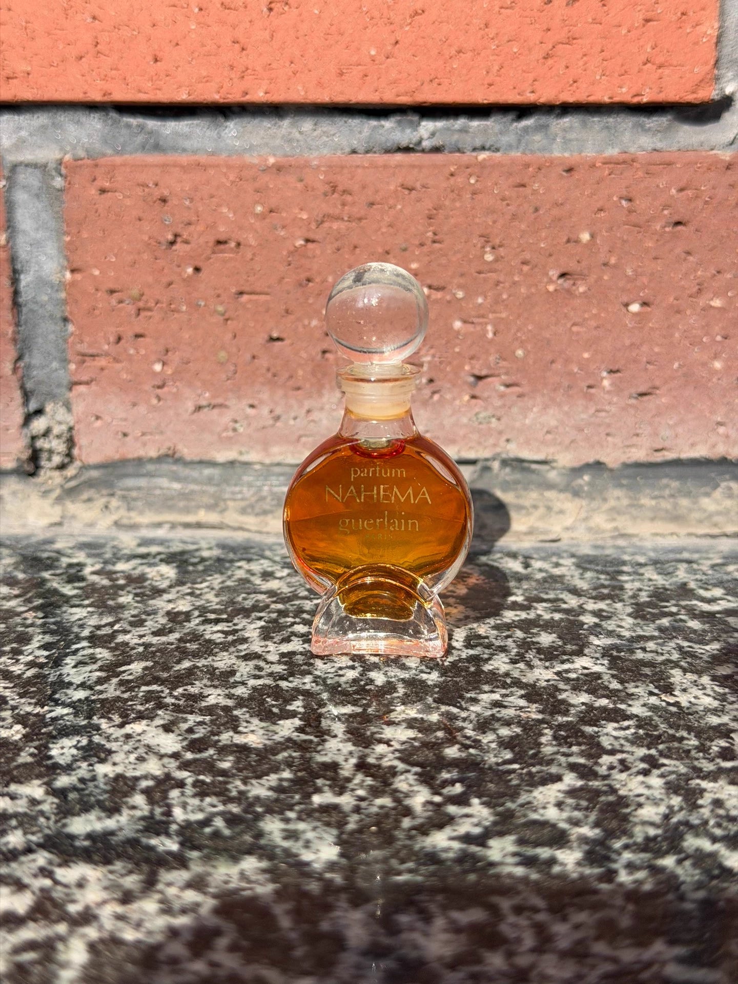 210226-48 Guerlain nahema 2- 3ml Parfum