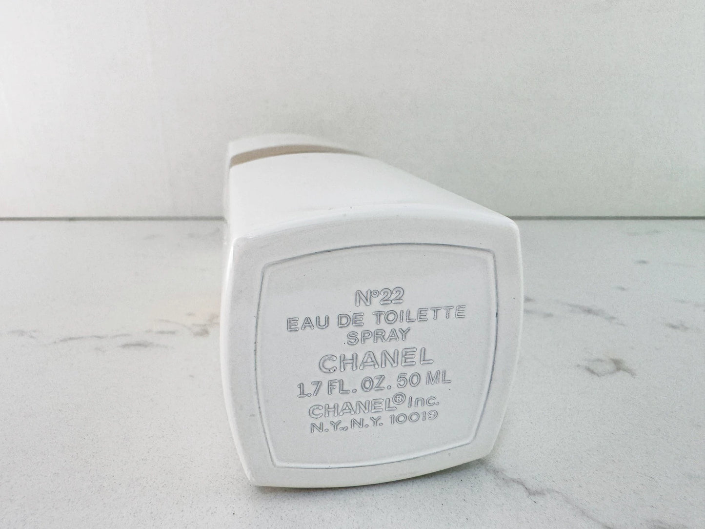051025-86 Chanel No 22 Eau de Toilette EDT 50ml 1.7oz