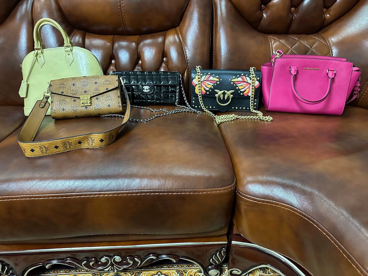 221124-23 Auth patent leather Chanel handbag