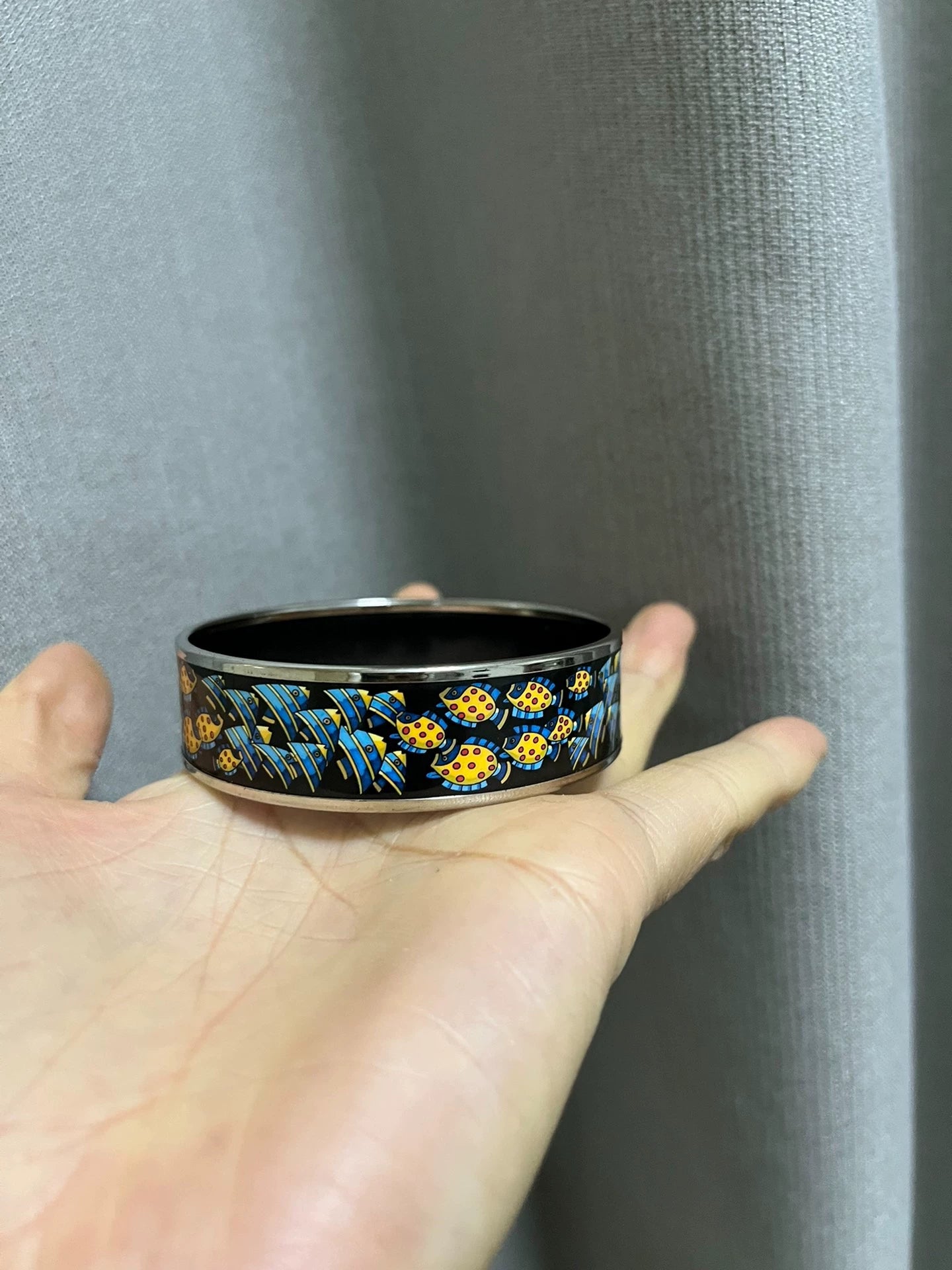 281024-23 Auth HERMES Bracelet Bangle Blanc Size GM