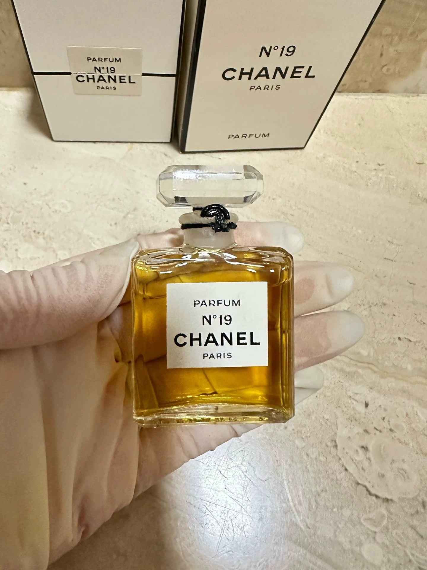 091025-89 Chanel No 19 Parfum Perfume 28ml 1 oz