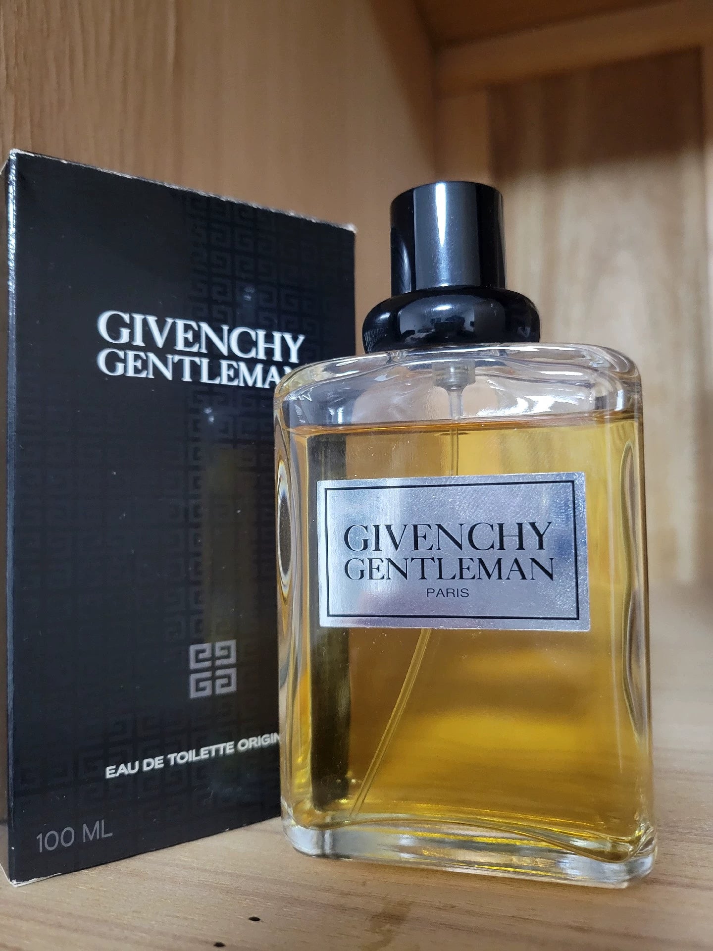 181025-30 Givenchy Eau de Toilette EDT 100ml 3.4oz
