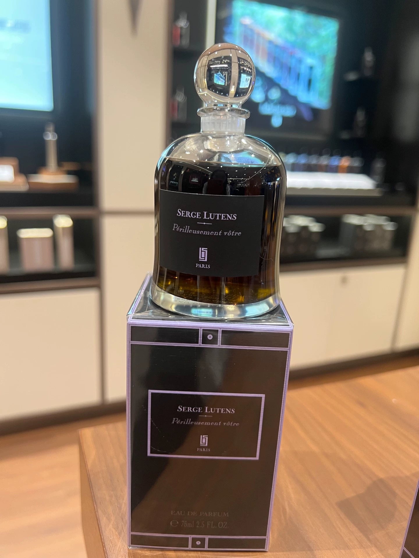 050126-13 Serge Lutens 75ml 2.5oz Eau de Parfum EDP