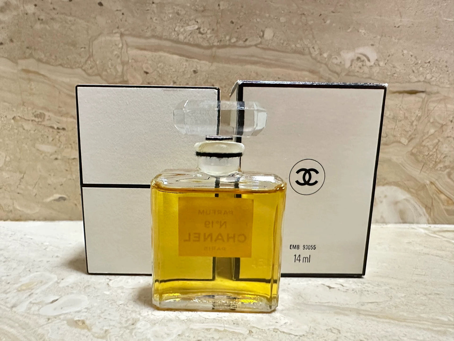 091025-89 Chanel No 19 Parfum Perfume 28ml 1 oz