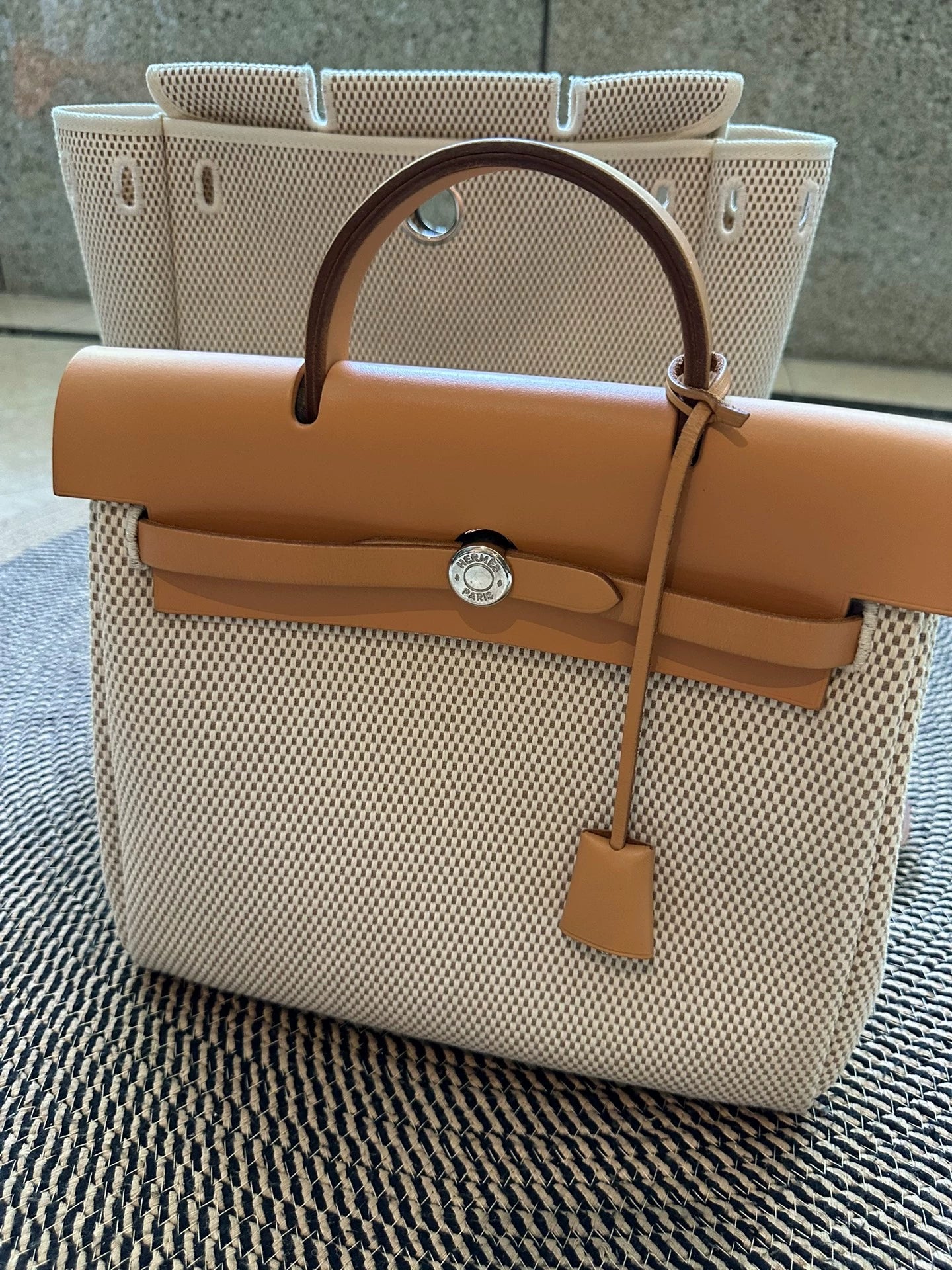 Jun25-bag-45 Auth Hermes Herbag PM 31 canvas Tote handbag shoulder bag