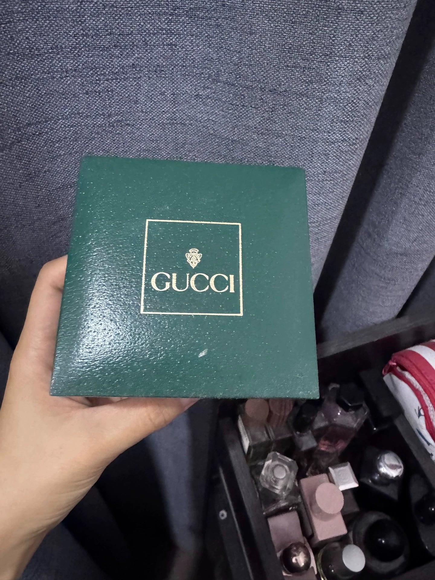 310725-89 Auth Gucci Change Bezel Colors Gold Dial Watch