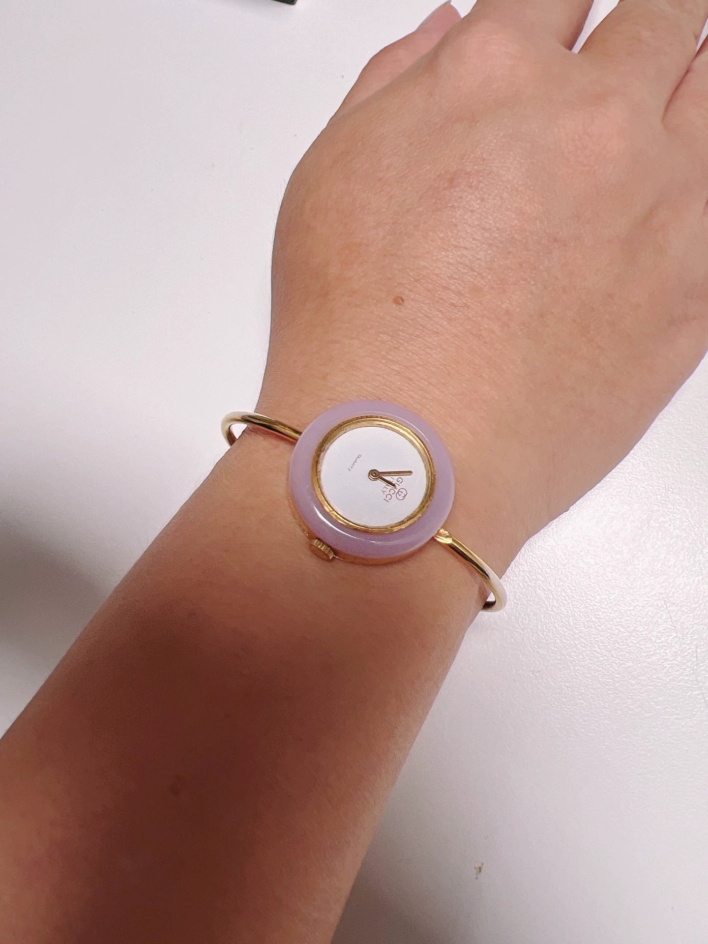 140825-22 Auth Gucci Change Bezel Colors Gold Dial Watch