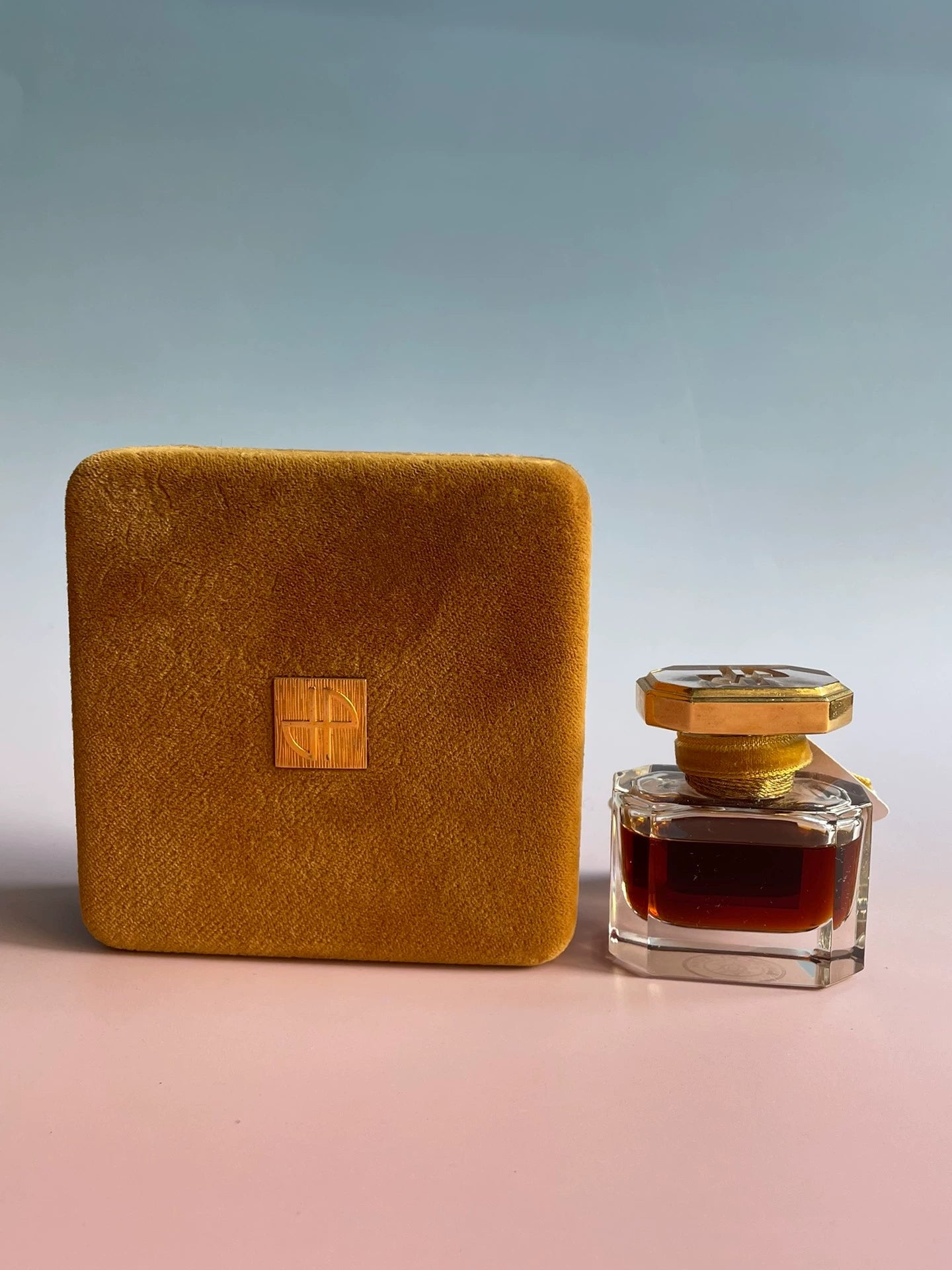 151025-18 Jean Patou 1000 15ml 0.5oz Parfum Perfume