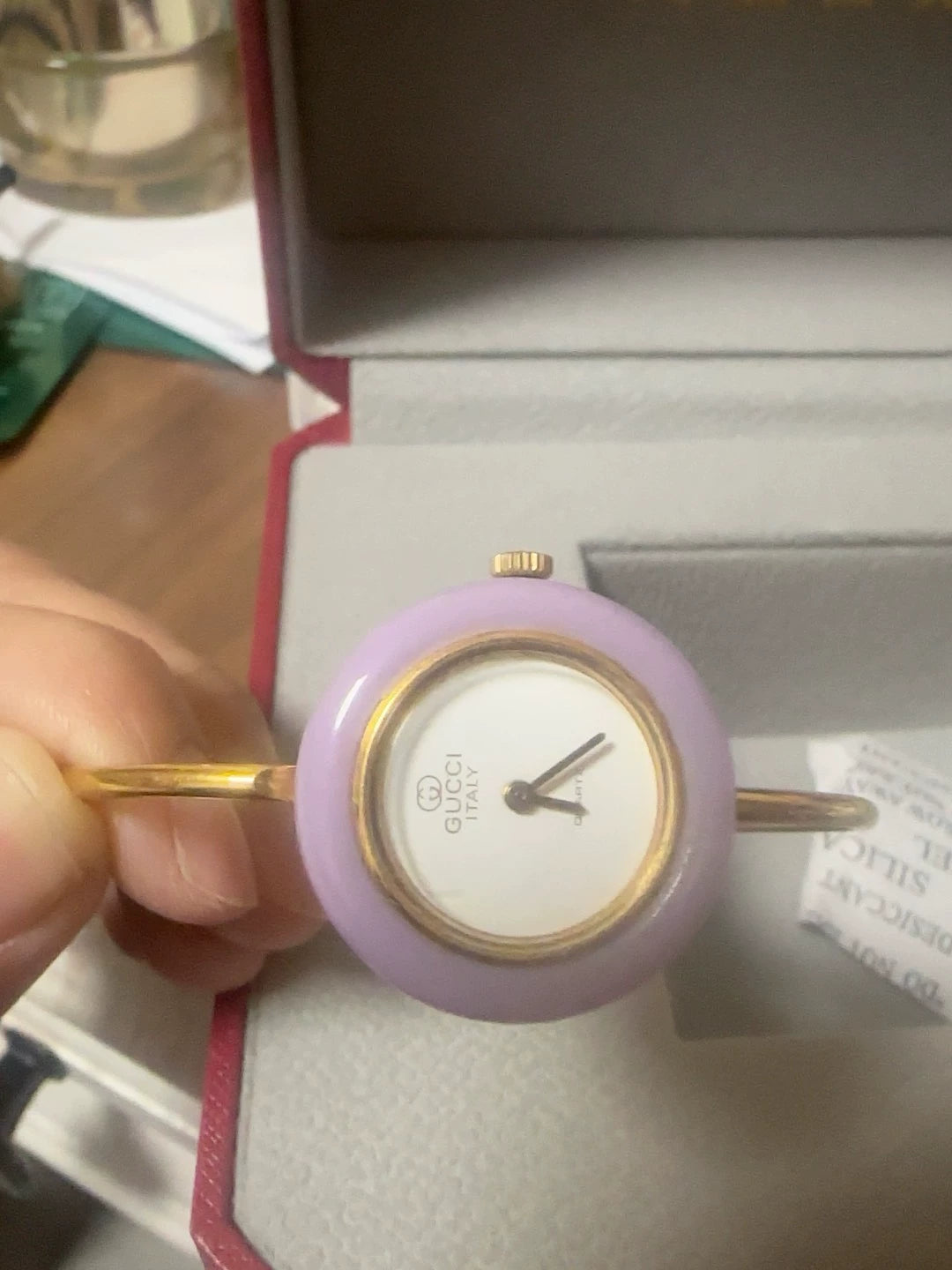140525-52 Gucci purple watch