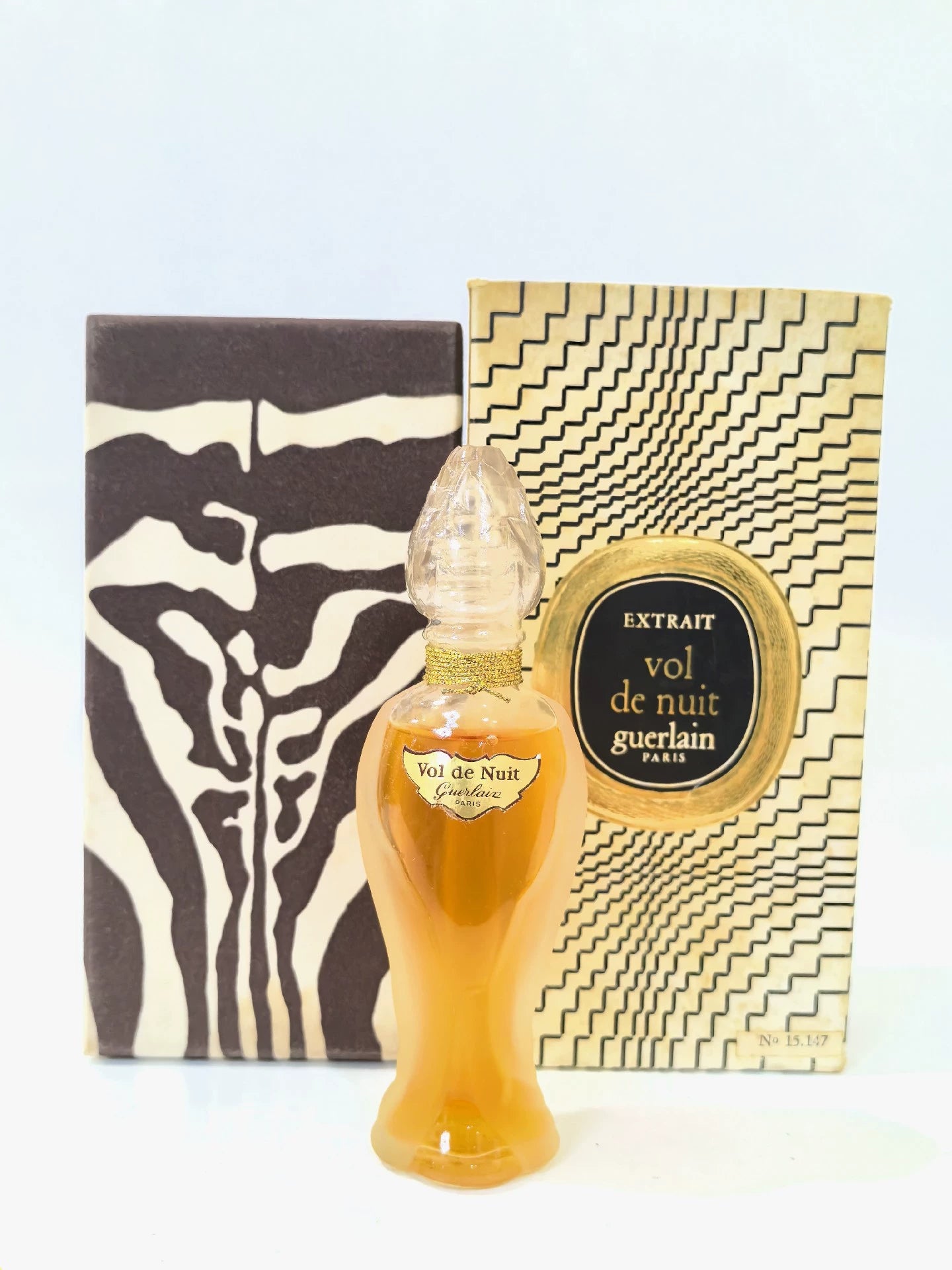 260325-18 Guerlain vol de Nuit 15ml 1/2 oz Parfum perfume