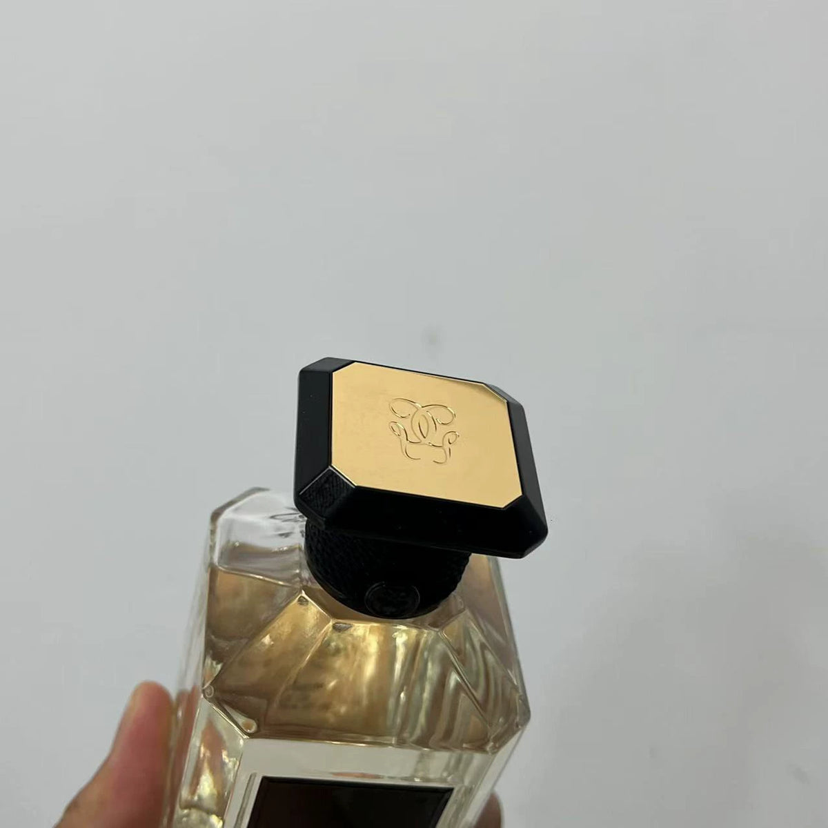 05826-567 Guerlain White Musk Parfum 200ml 6.8 oz