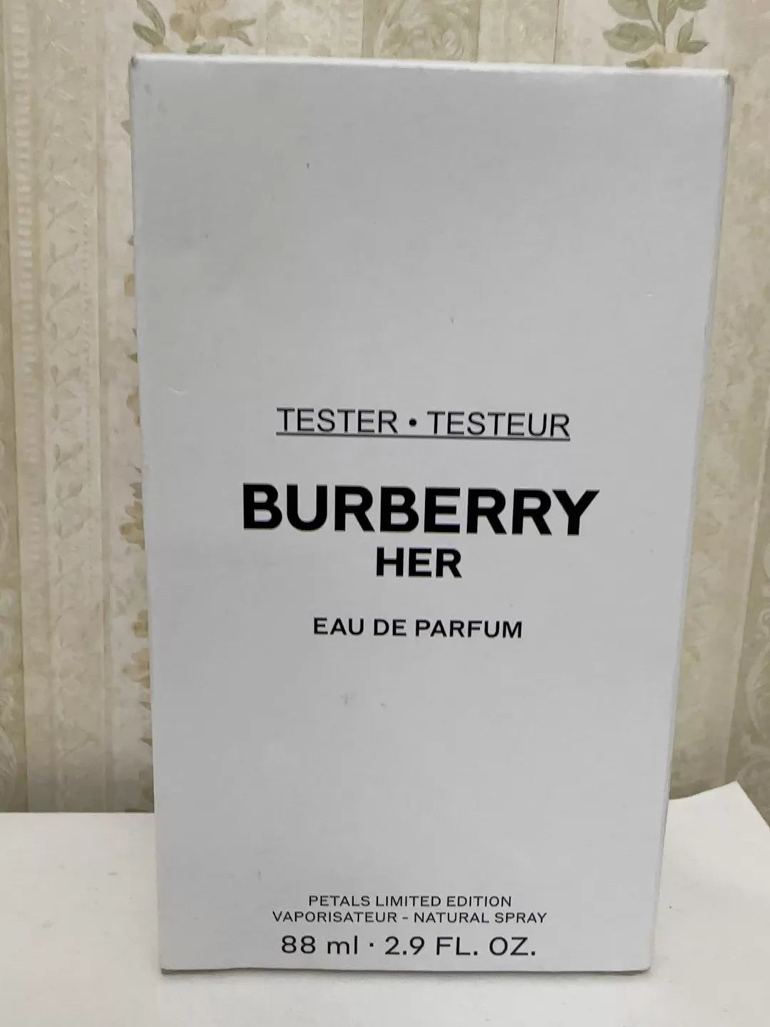 070526-72 Burberry Flower Her Petals Perfume 88ml 3 oz