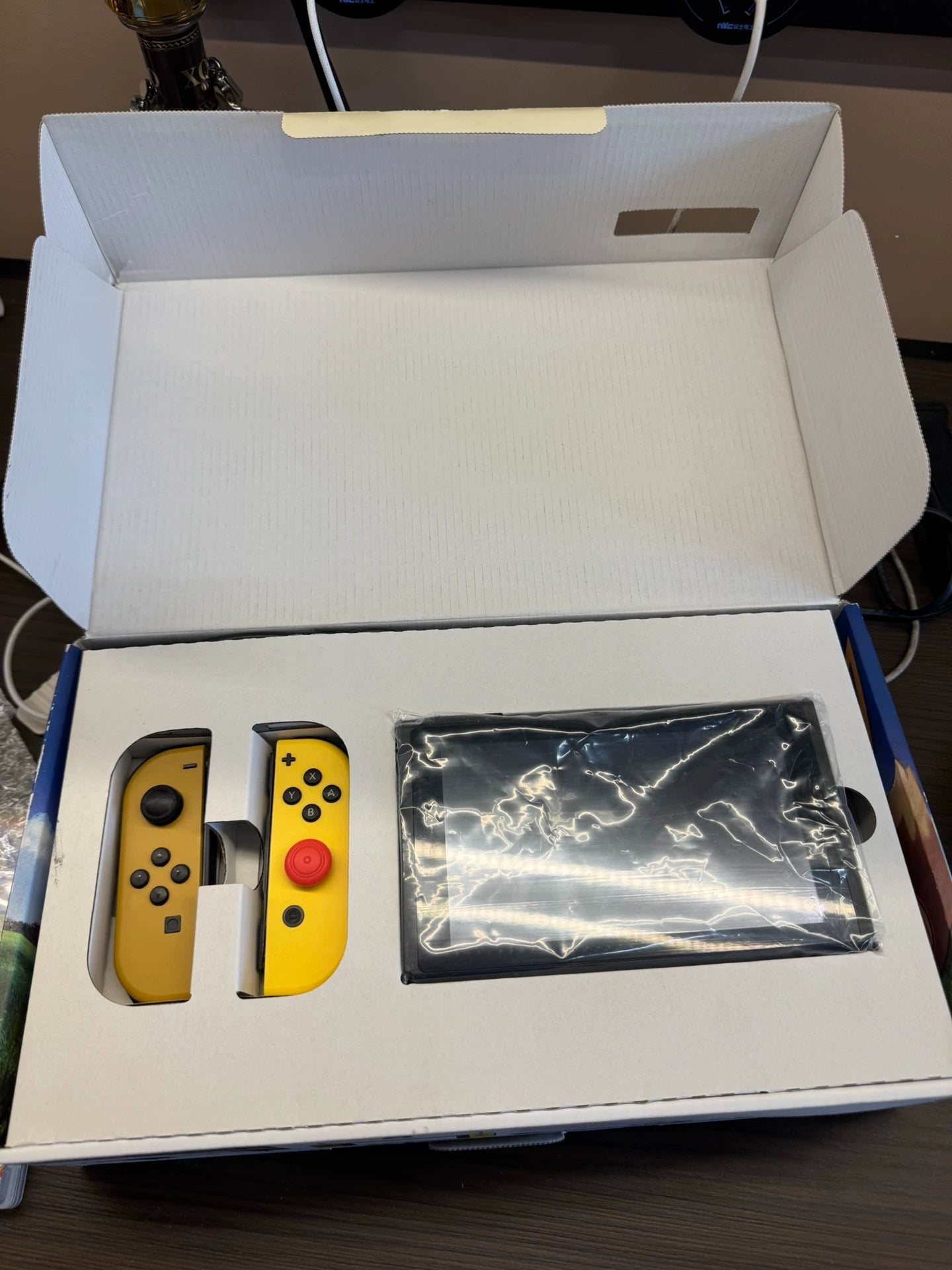 0825-game-6 Like new Pokemon switch limited edition Pokemon Bikachu game console