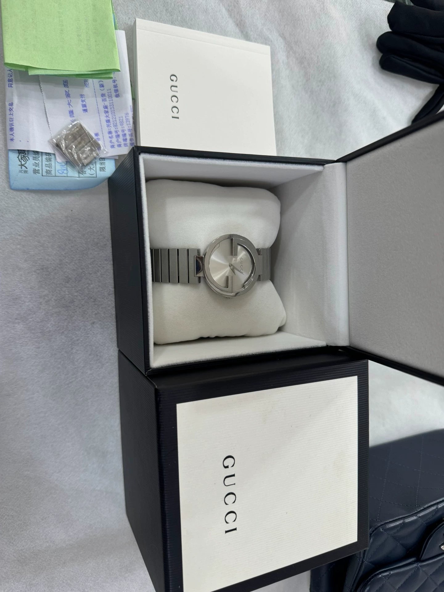 241224-4 Auth Gucci men's and women's watch