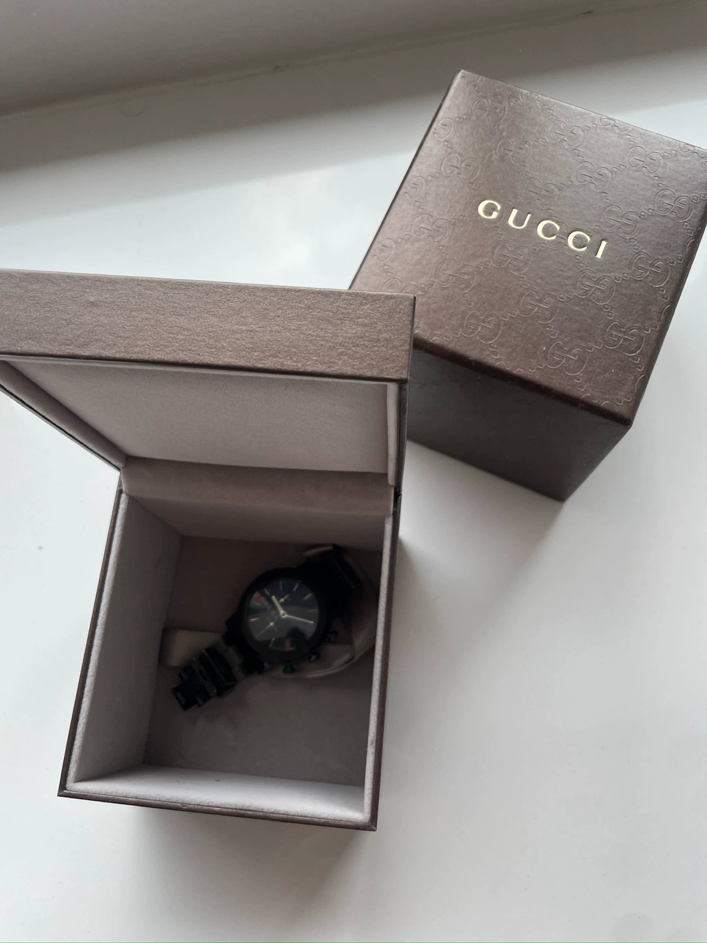 020426-watch-91 Gucci quartz watch stainless