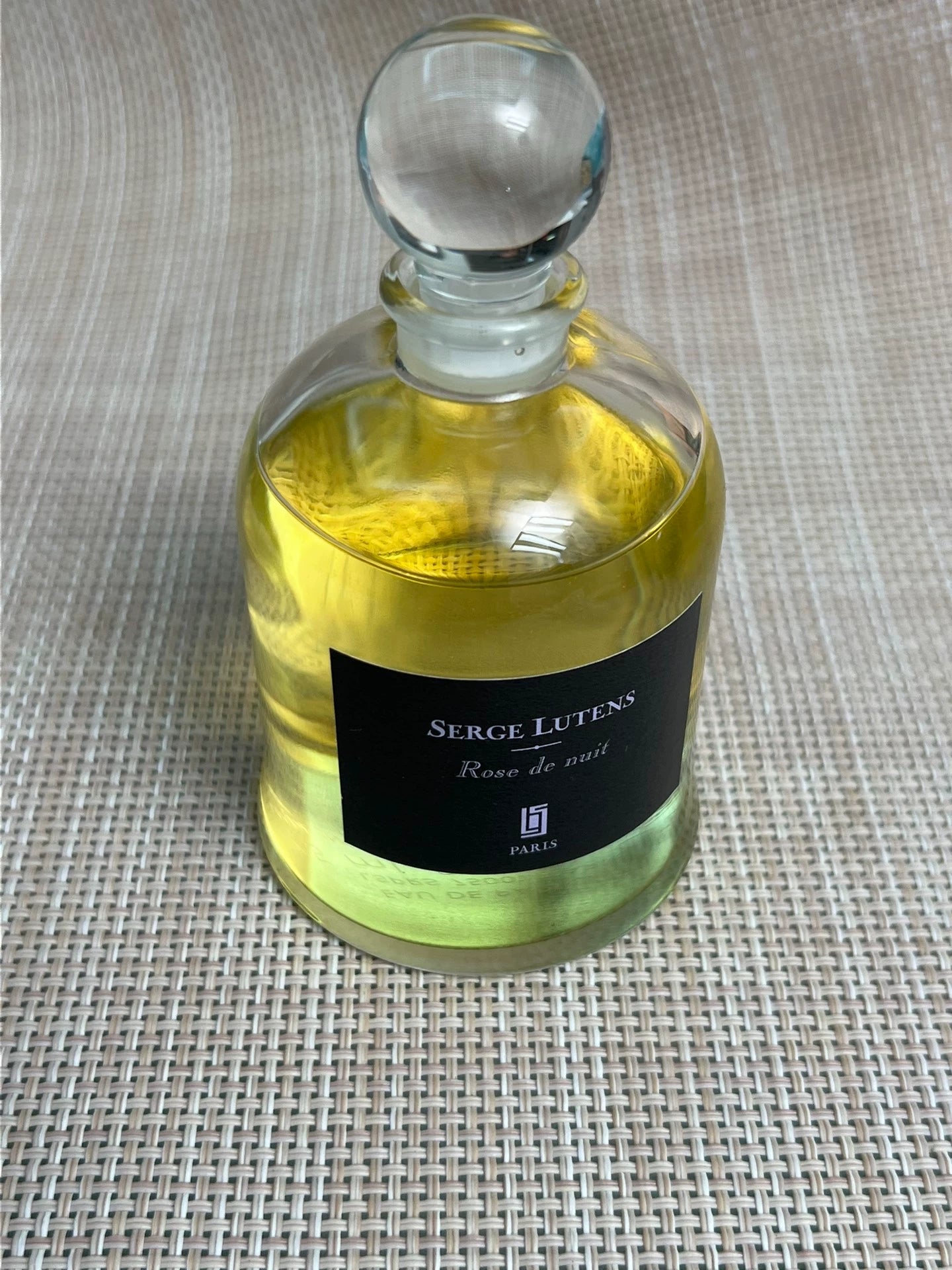 111125-5 Serge Lutens Eau de Parfum EDP 74ml 2.5oz