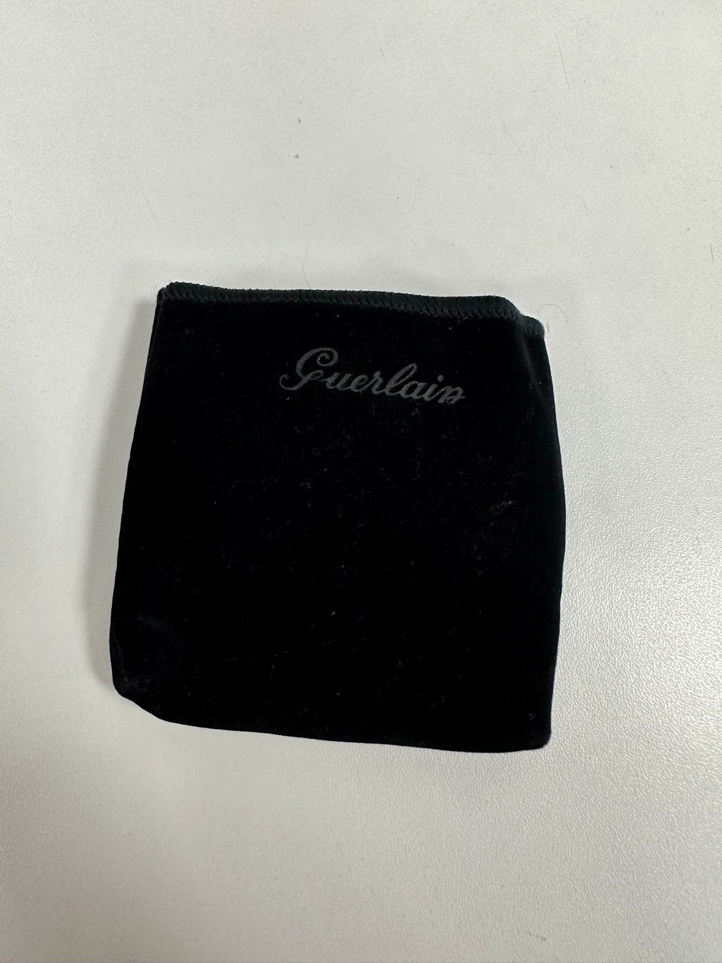 251025-91 Guerlain Meteorites Voyage 8 g