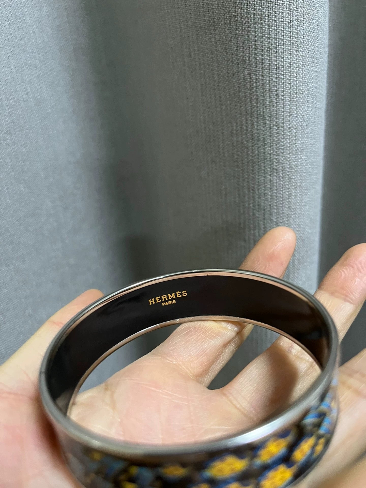 281024-23 Auth HERMES Bracelet Bangle Blanc Size GM