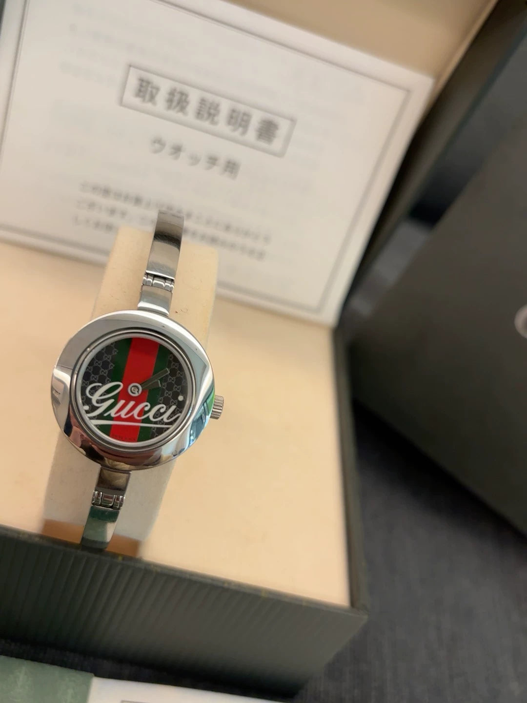 291024-80 Gucci authentic ancient classic red and green bracelet women's watch silver