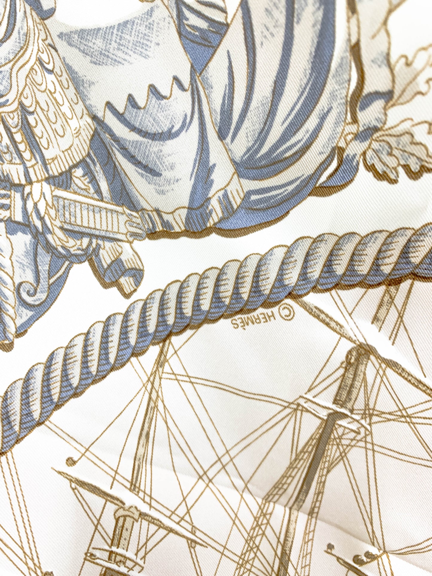 Rare Auth Hermes silk scarf white Horse 35" x 35" - 220224