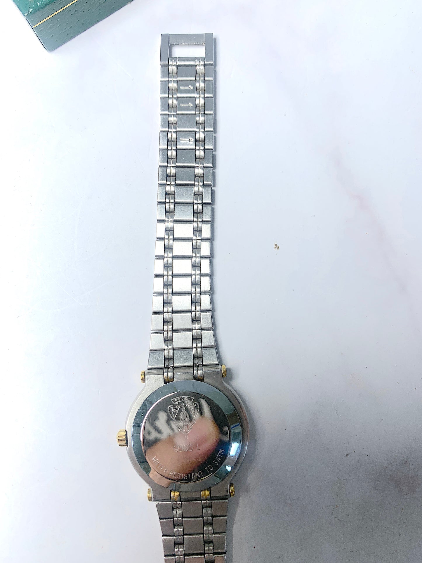 Women Gucci silver tone Quartz Watch - 240124 E